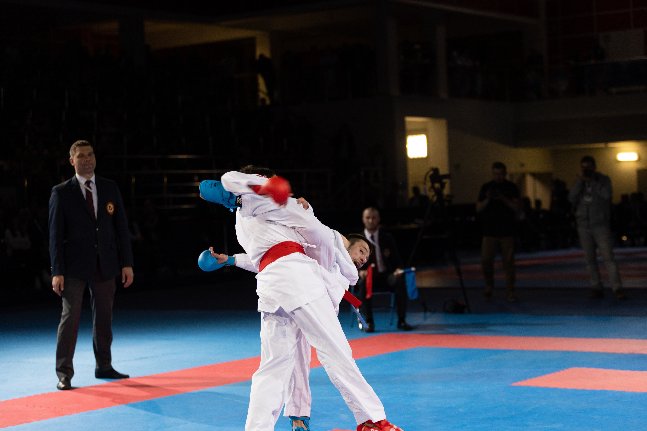 Эмоции и мастерство: фотографии с Кубка по карате. Максим Харитончик — фотограф
