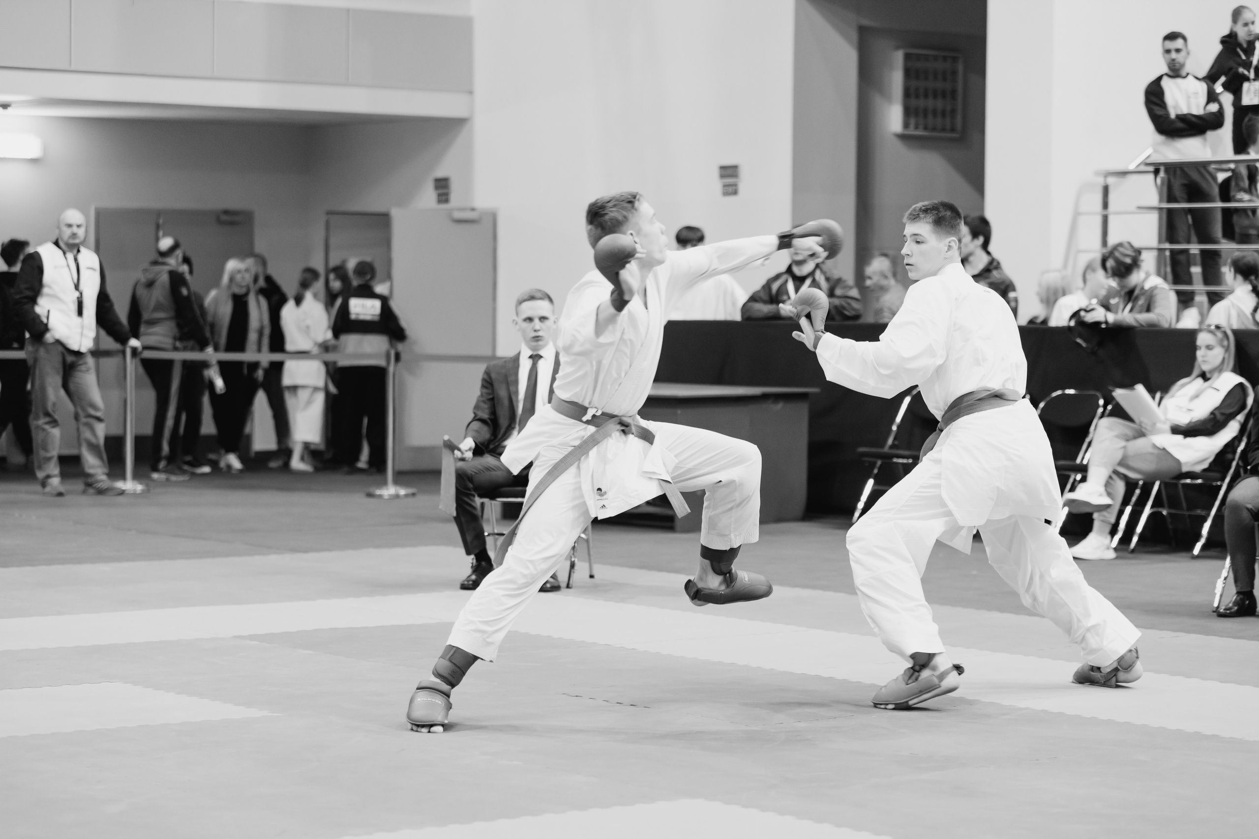 Эмоции и мастерство: фотографии с Кубка по карате. Максим Харитончик — фотограф