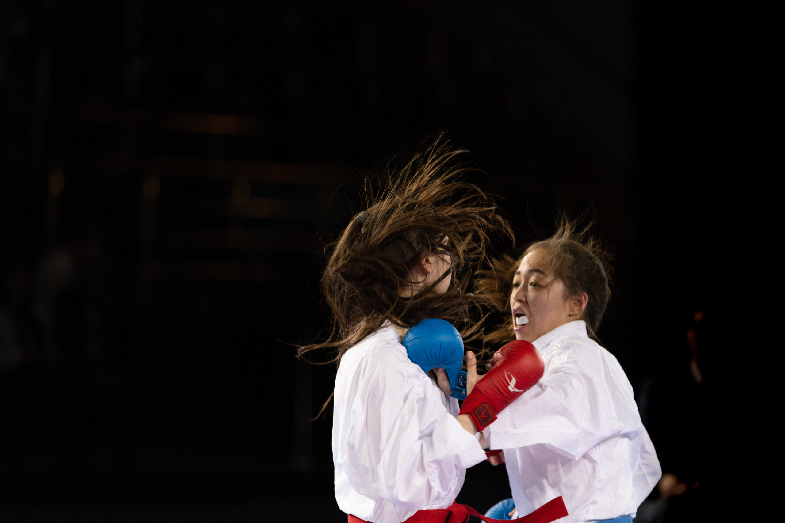 Эмоции и мастерство: фотографии с Кубка по карате. Максим Харитончик — фотограф