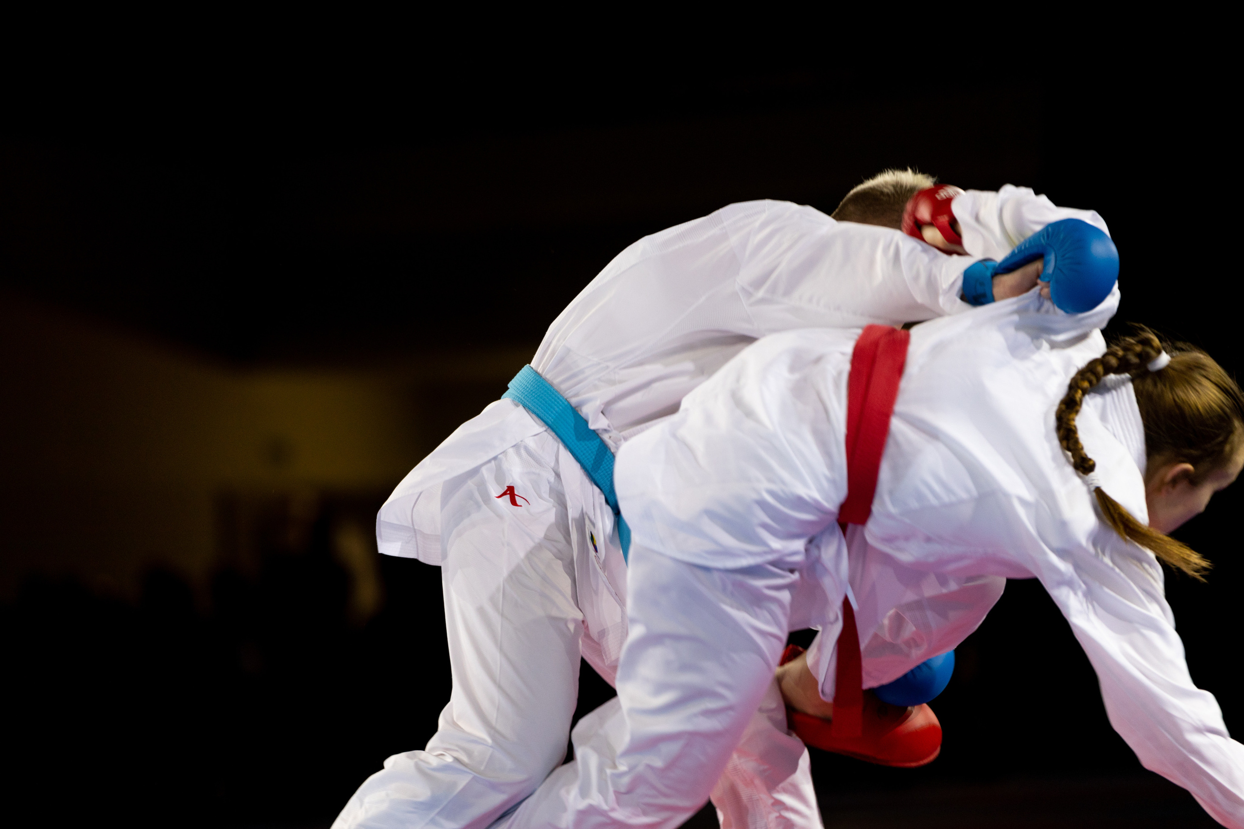 Эмоции и мастерство: фотографии с Кубка по карате. Максим Харитончик — фотограф