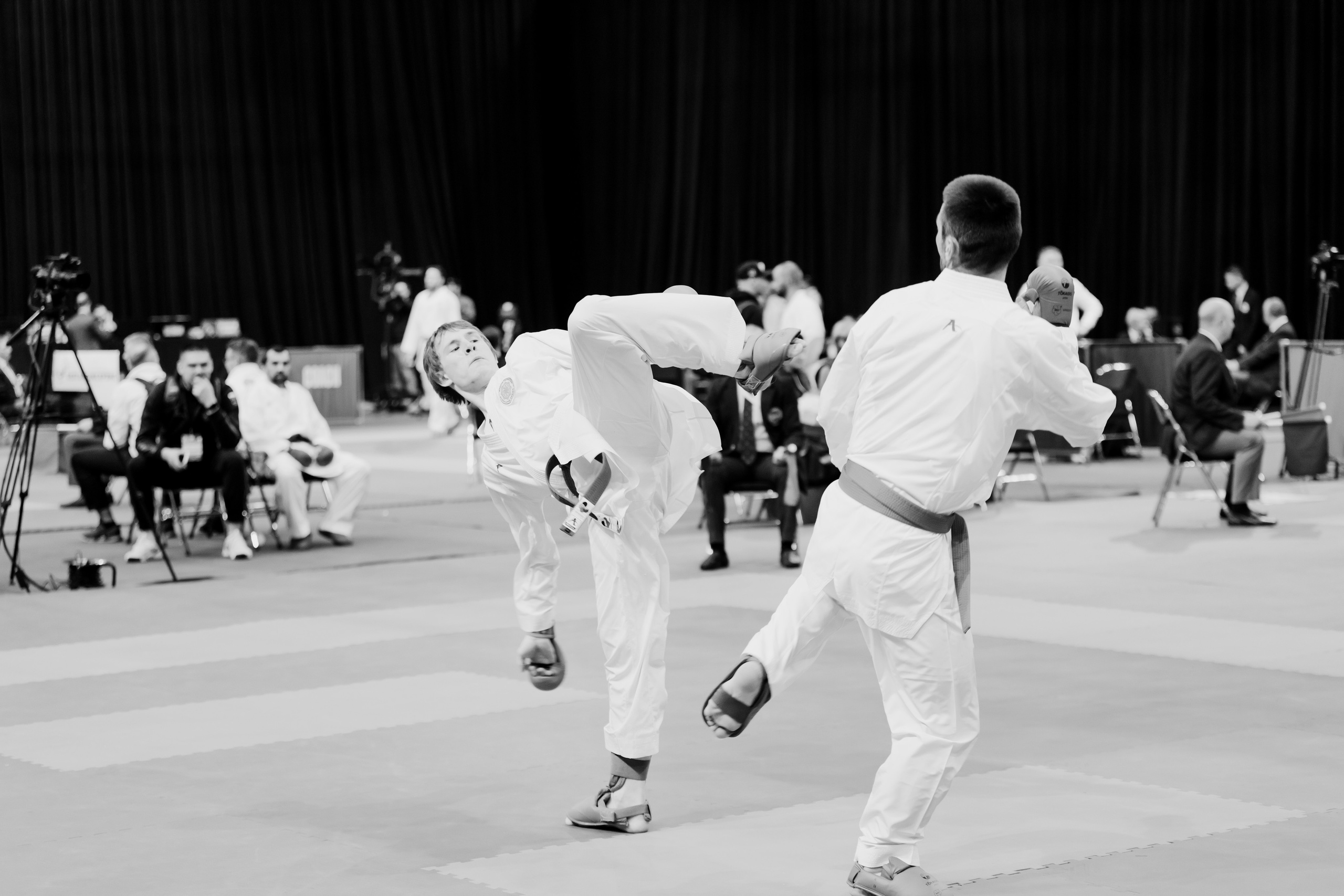Эмоции и мастерство: фотографии с Кубка по карате. Максим Харитончик — фотограф