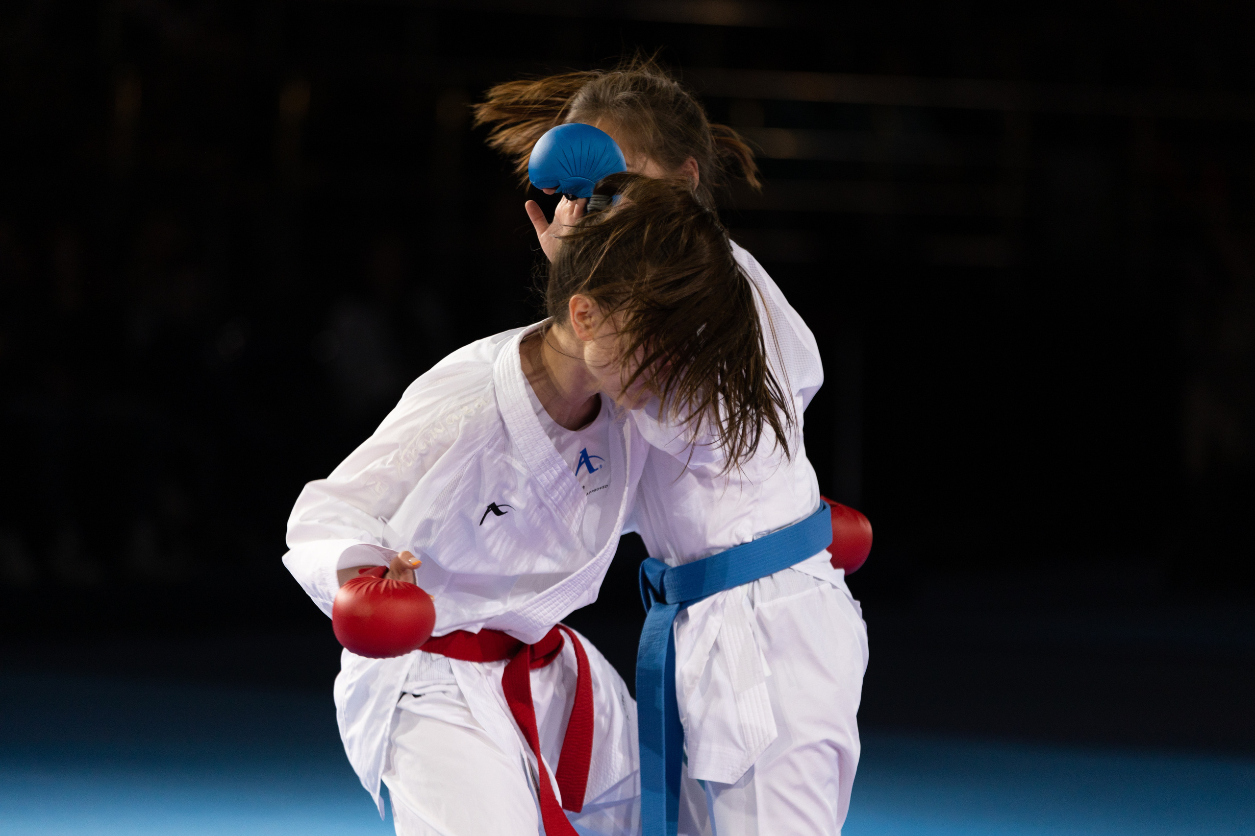 Эмоции и мастерство: фотографии с Кубка по карате. Максим Харитончик — фотограф