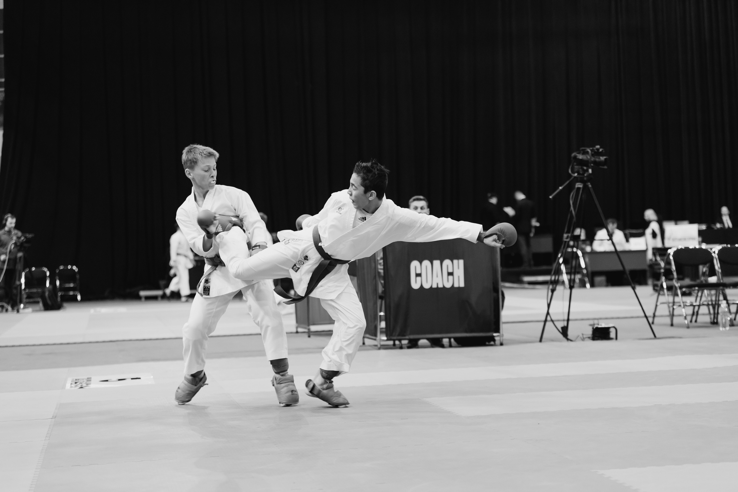 Эмоции и мастерство: фотографии с Кубка по карате. Максим Харитончик — фотограф