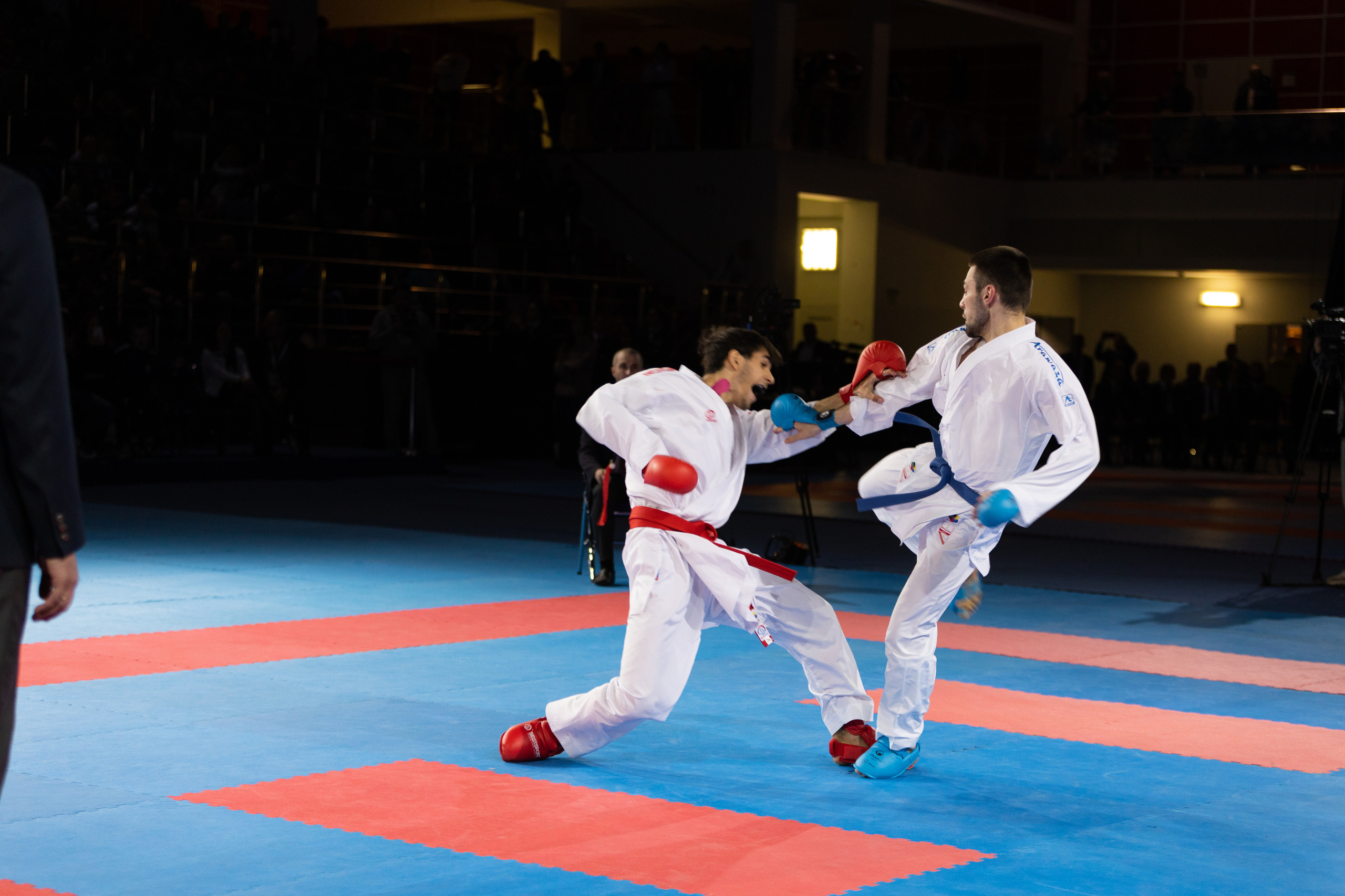 Эмоции и мастерство: фотографии с Кубка по карате. Максим Харитончик — фотограф