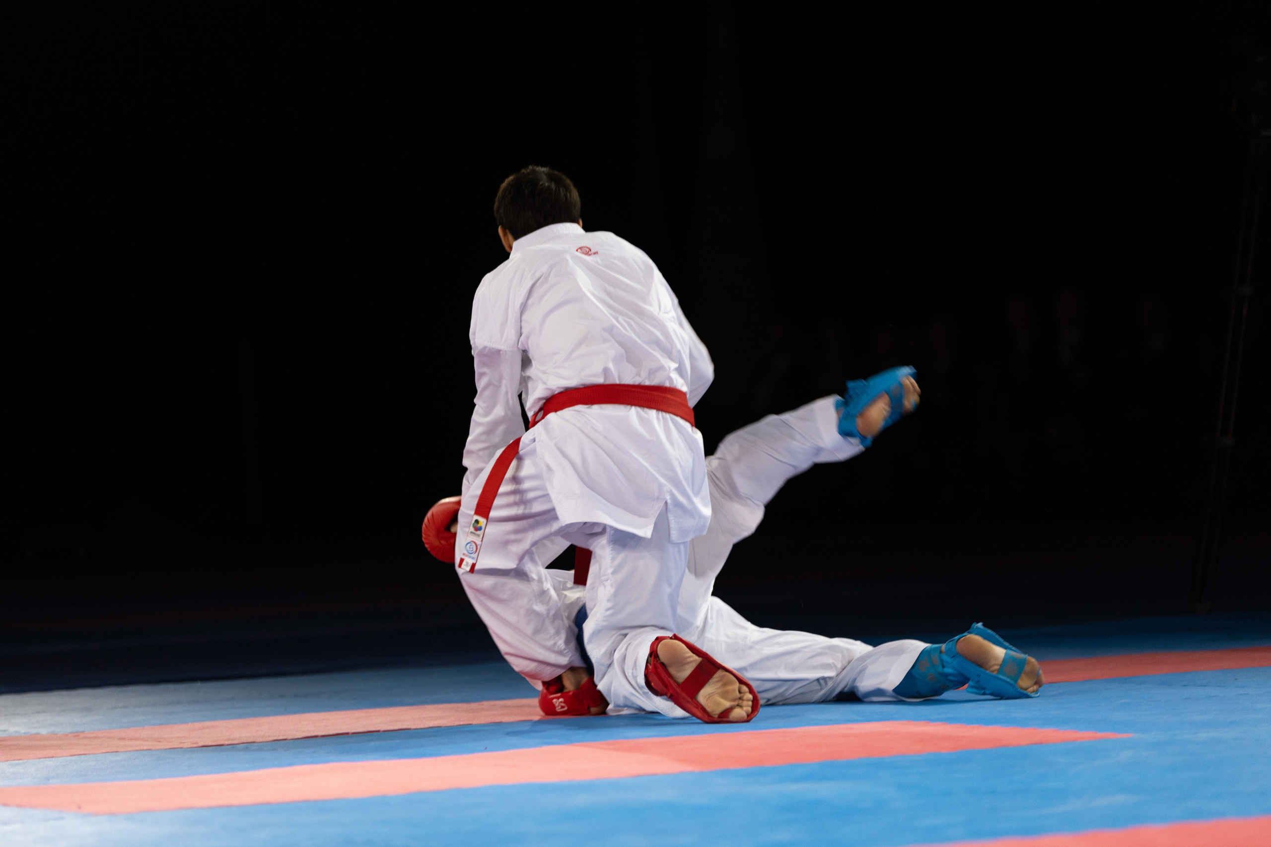 Эмоции и мастерство: фотографии с Кубка по карате. Максим Харитончик — фотограф