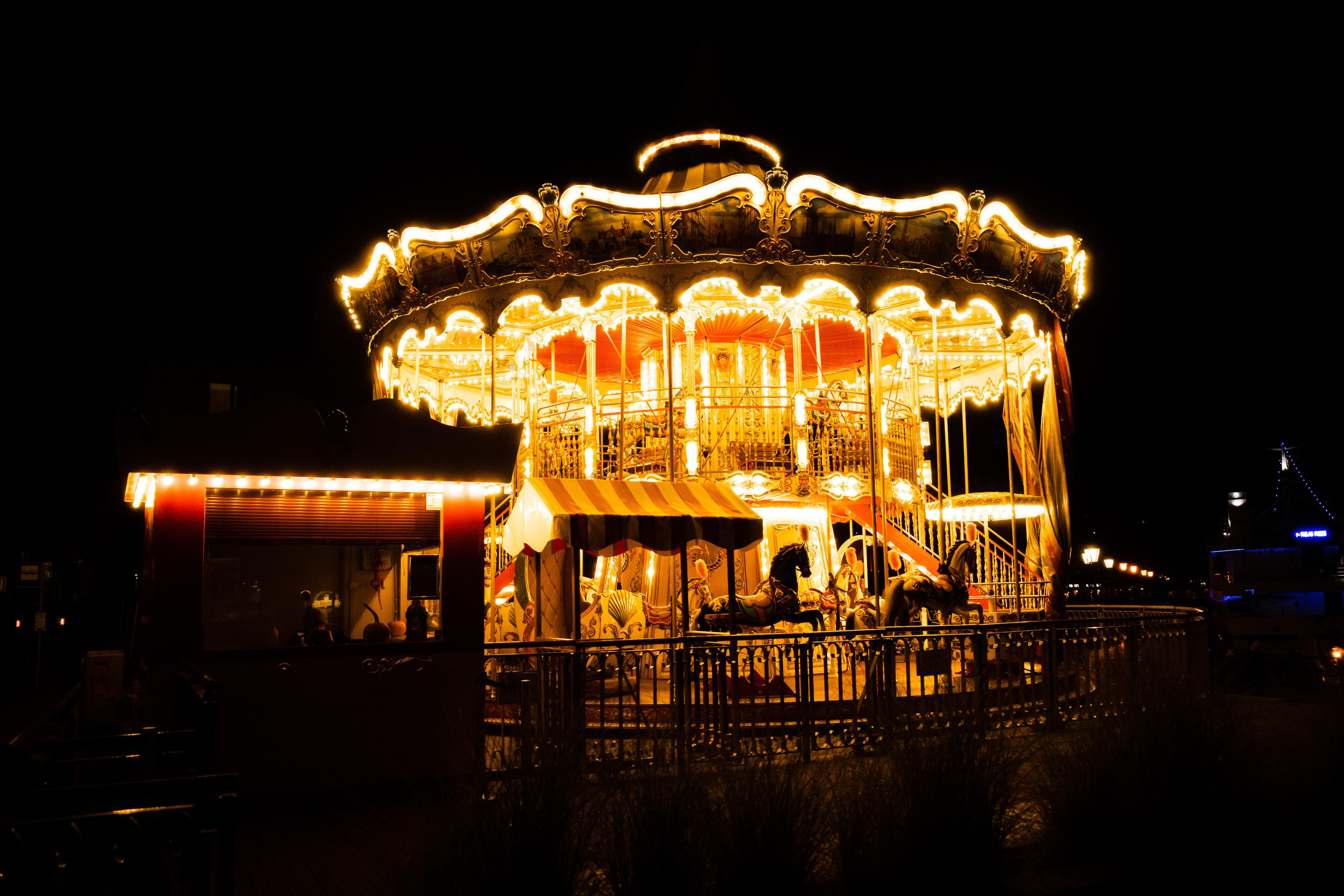 Живые Улицы: Стрит Фотографии Со Всего Мира. Максим Харитончик — фотограф