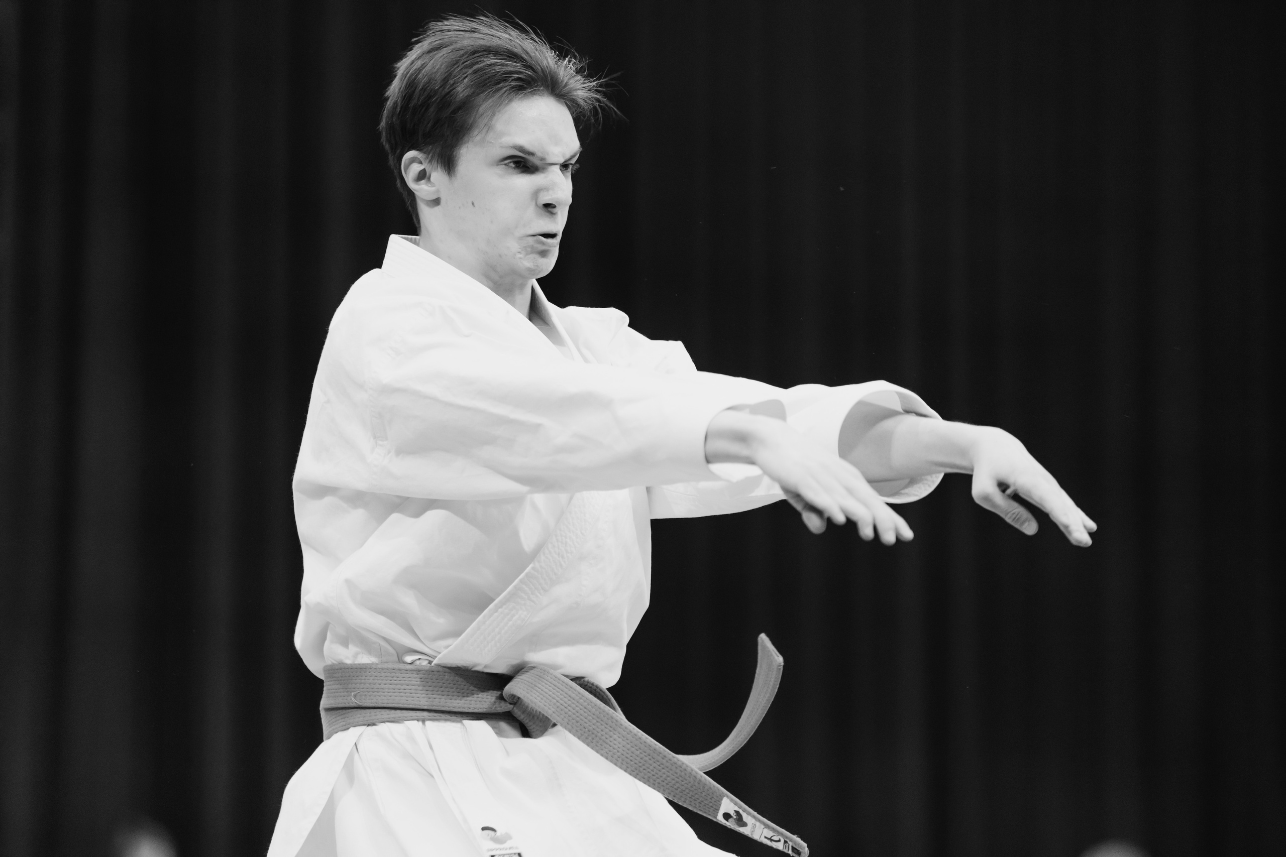 Эмоции и мастерство: фотографии с Кубка по карате. Максим Харитончик — фотограф