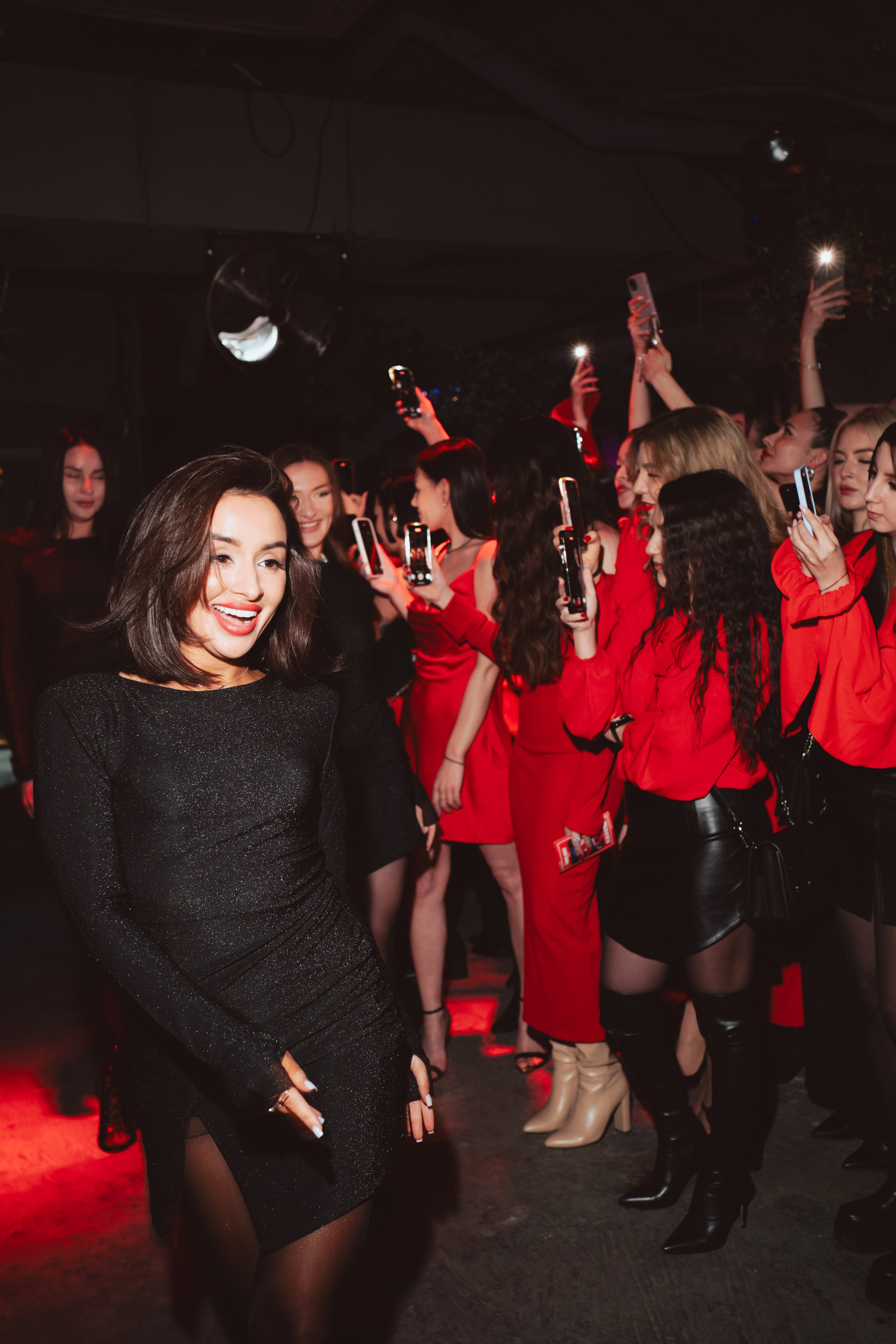 SO STRIP // Woman's moment. Репортажный фотограф в Казани Виктория Трунова