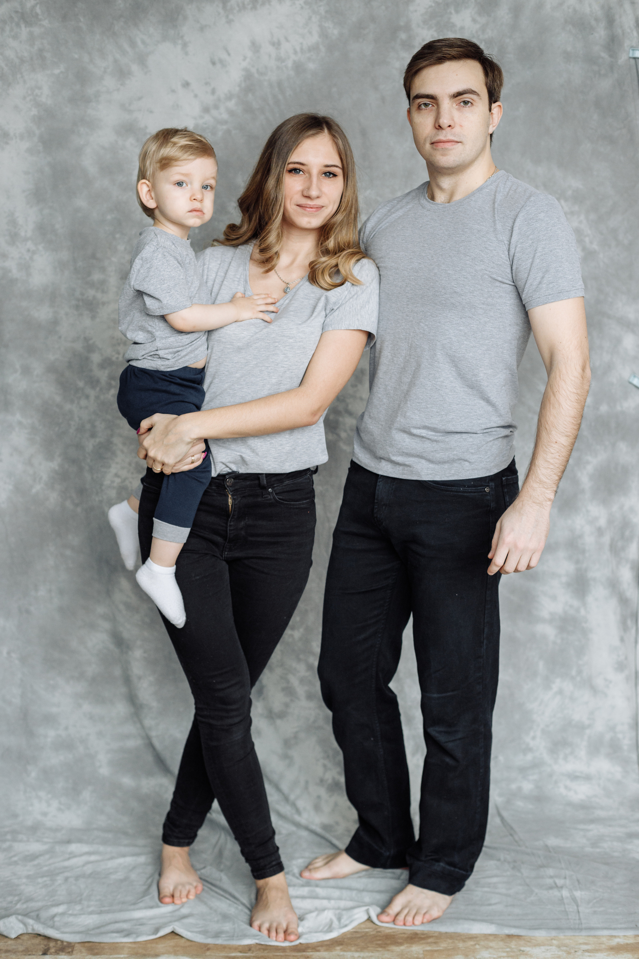 Трое в студии. Свадебный и портретный фотограф в Королёве Сергей Чихарев