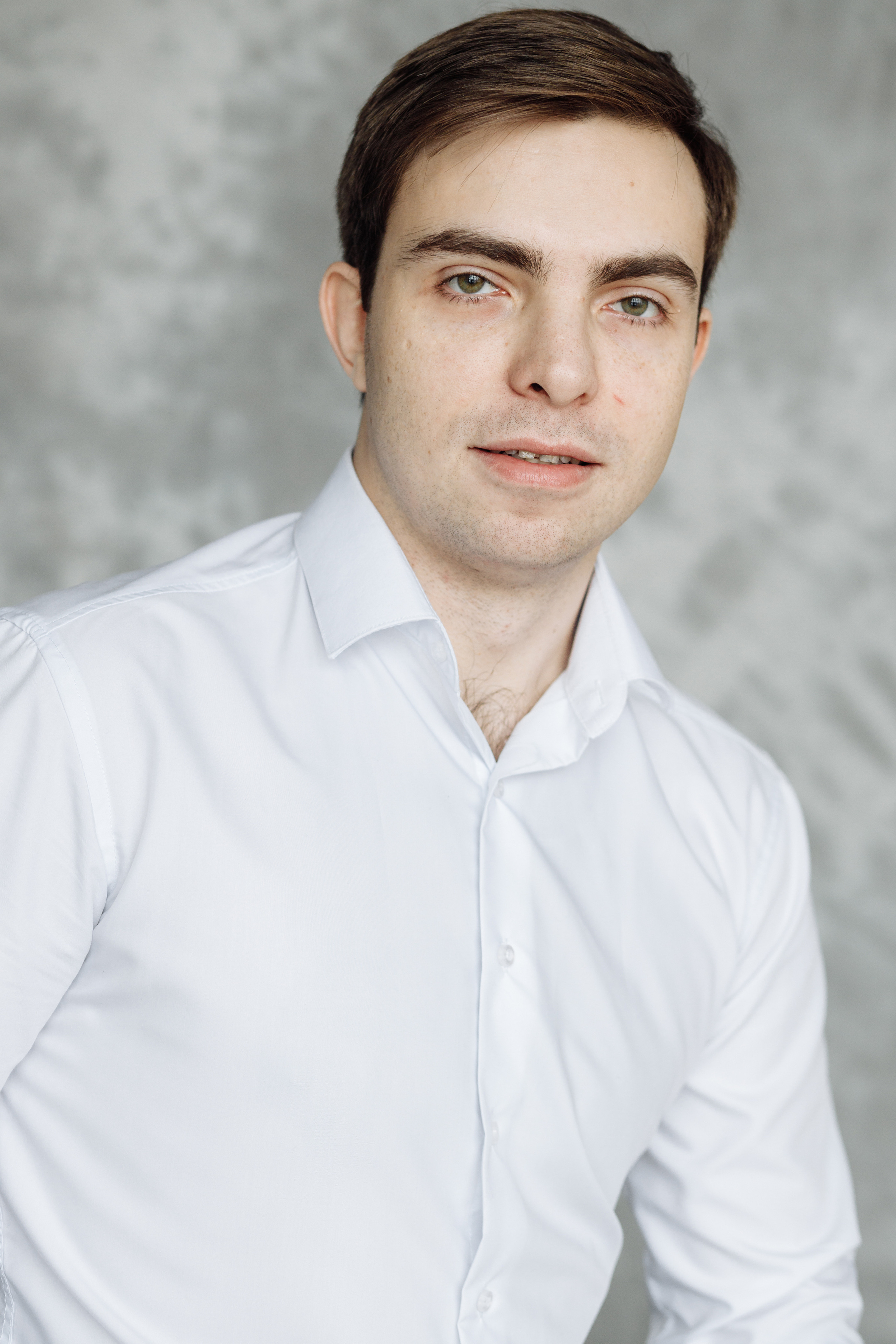 Трое в студии. Свадебный и портретный фотограф в Королёве Сергей Чихарев