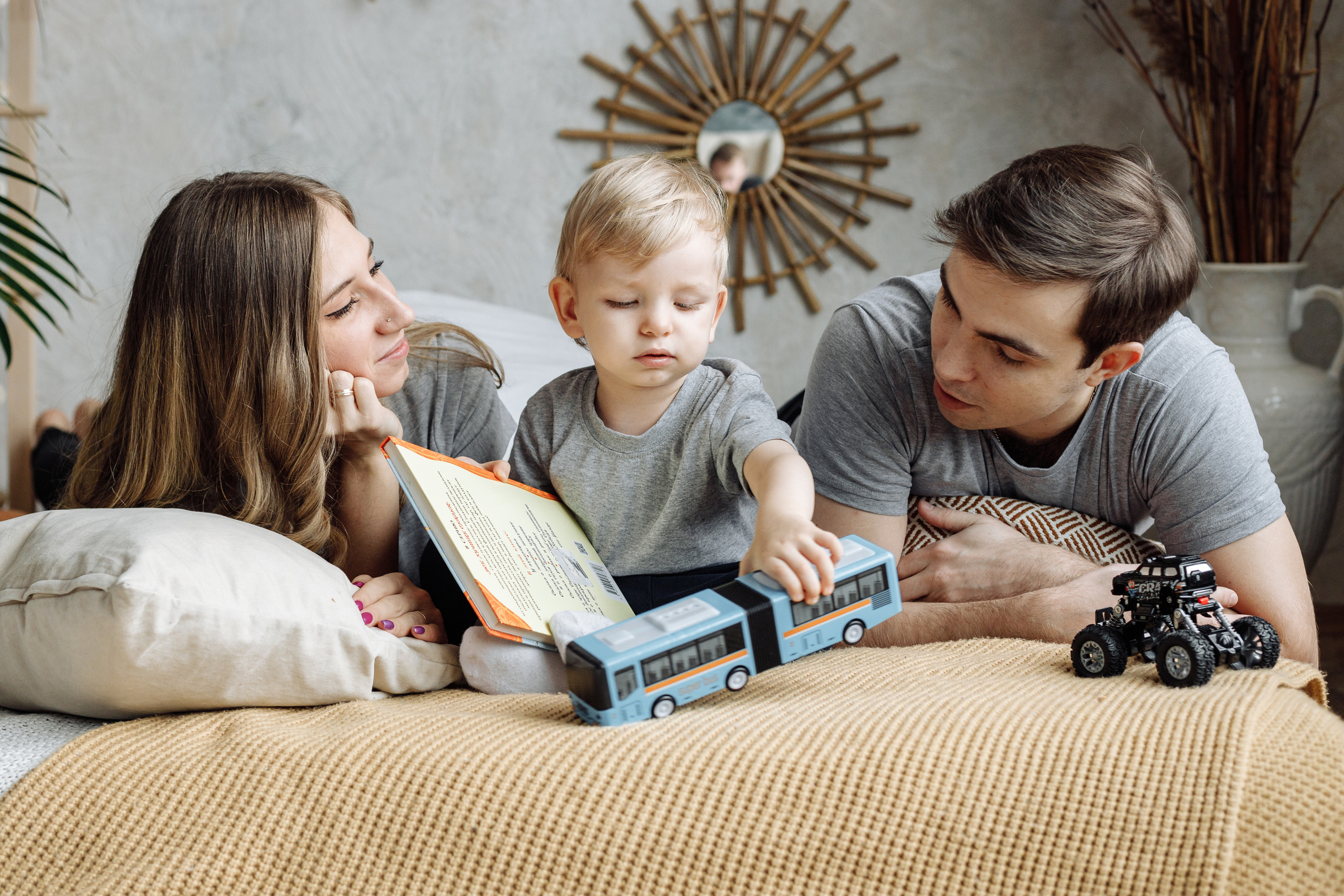 Трое в студии. Свадебный и портретный фотограф в Королёве Сергей Чихарев