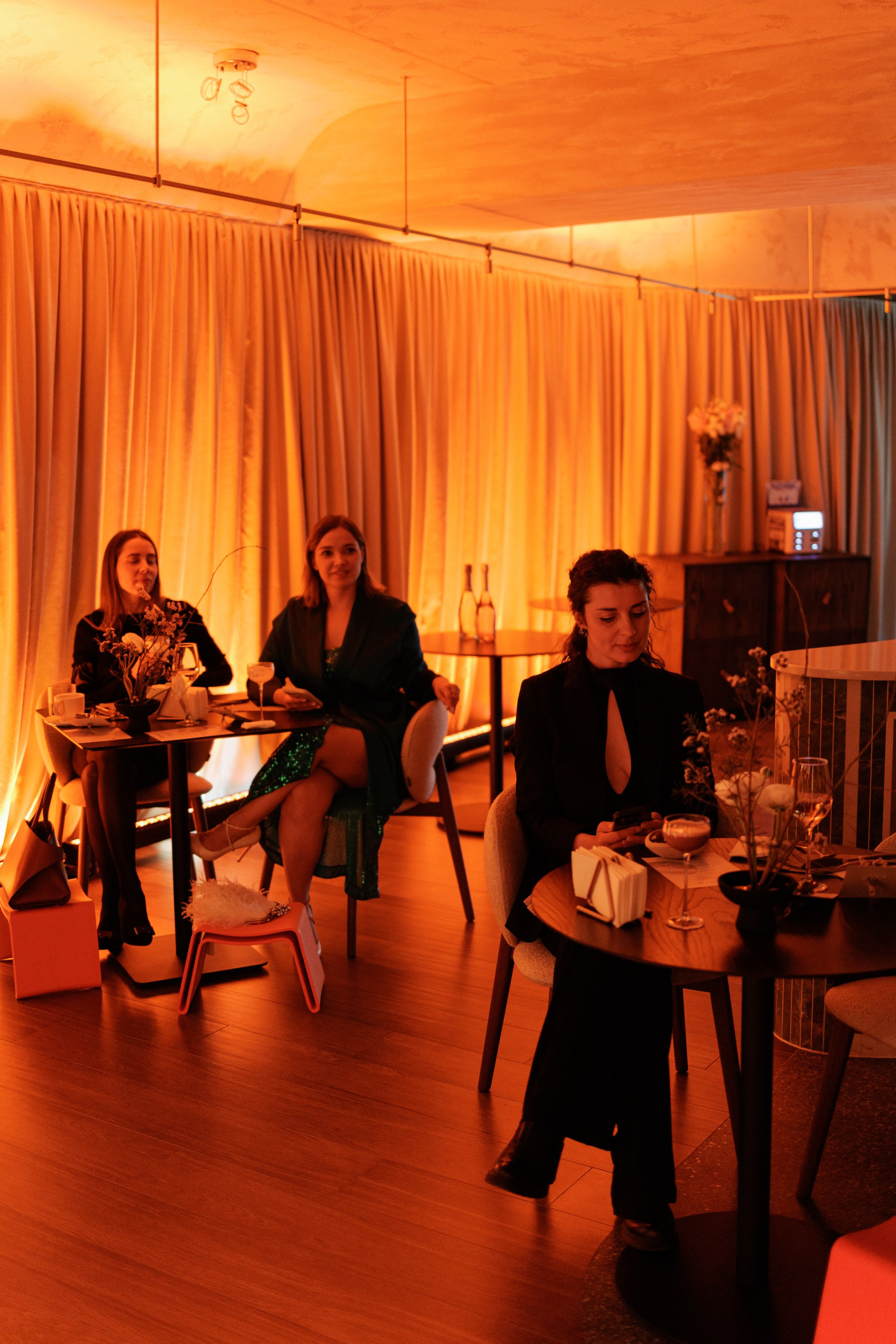 Гастроужин в р.Komorebi (may.25). Свадебный фотограф