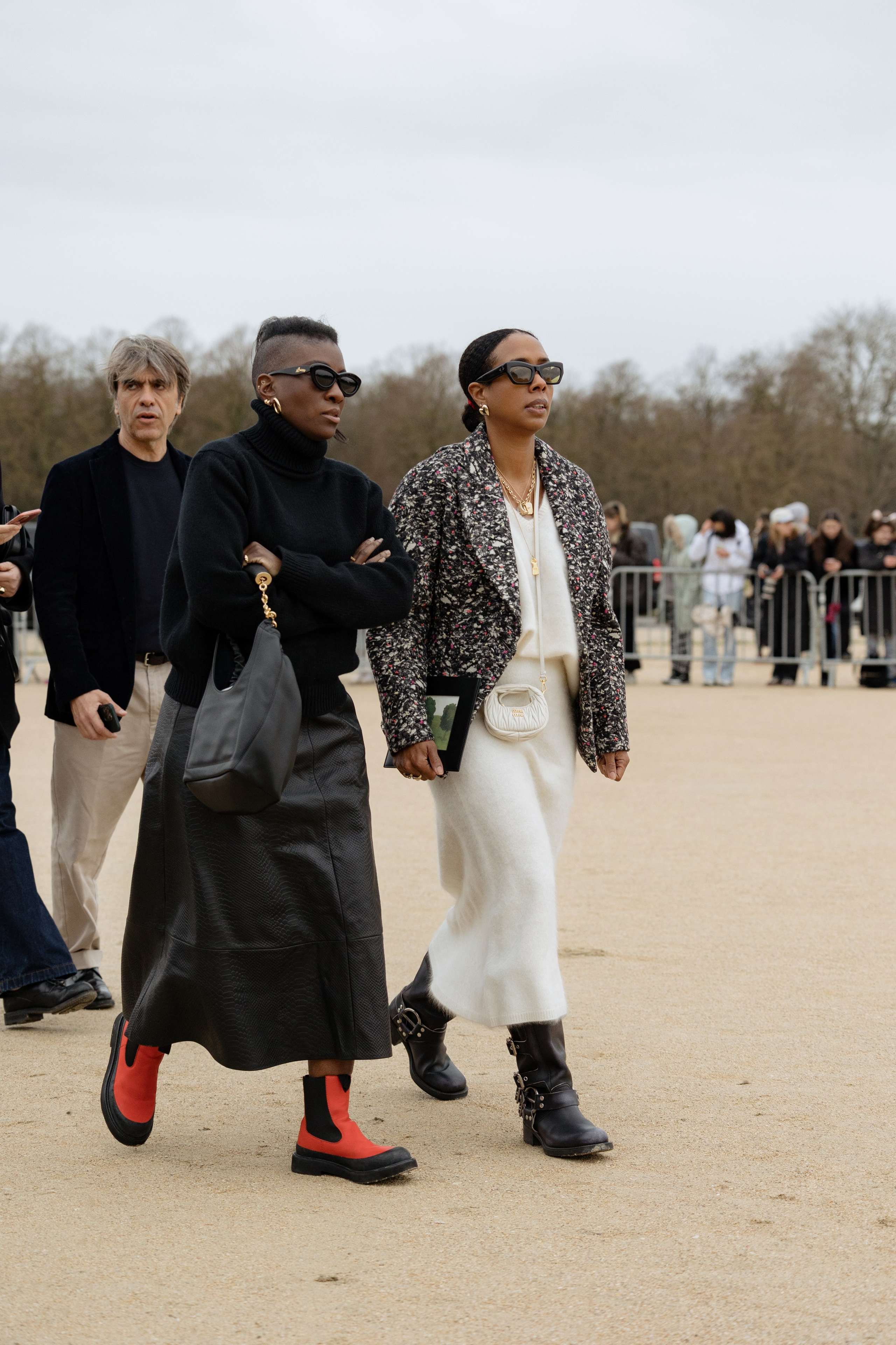 LOEWE PFW WOMENSWEAR FALL-WINTER 24/25. Photographer in Milan Ivan Goncharov
