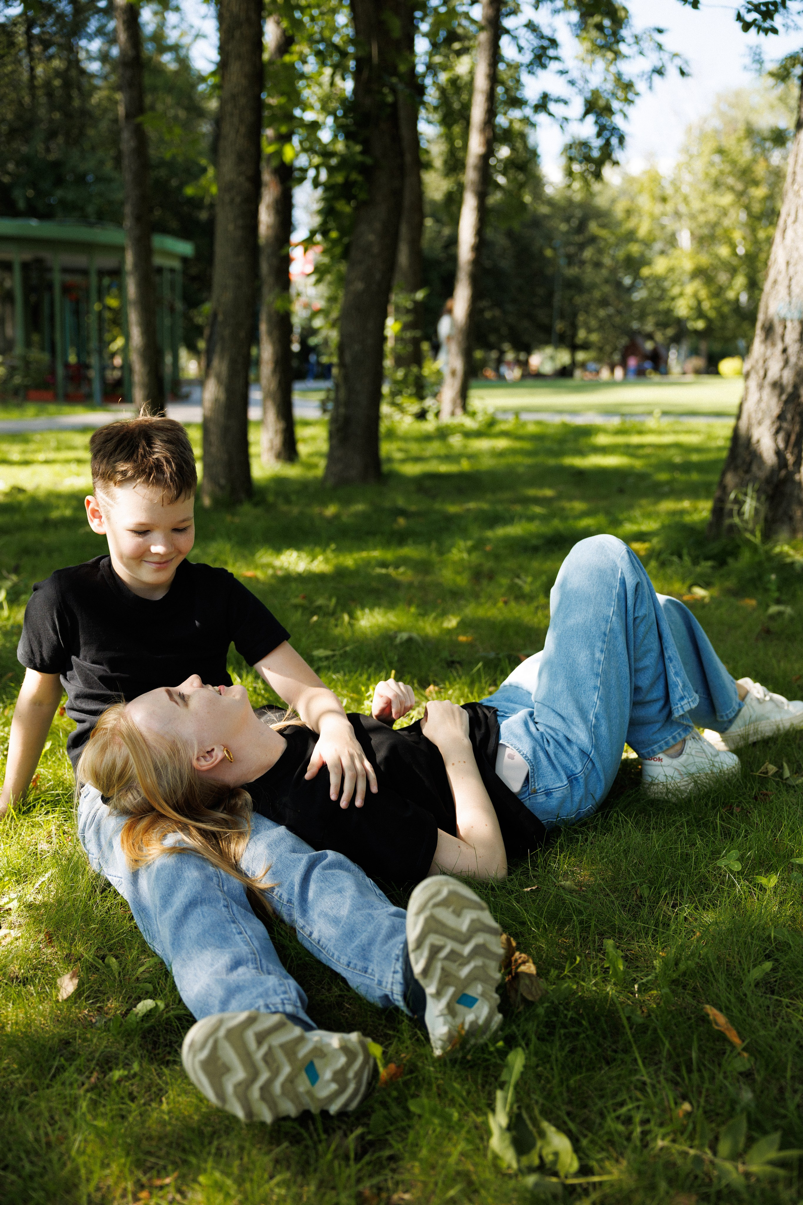 Юля и ее младший брат. Привет! Меня зовут Лера, я фотограф в Нижнем Новгороде