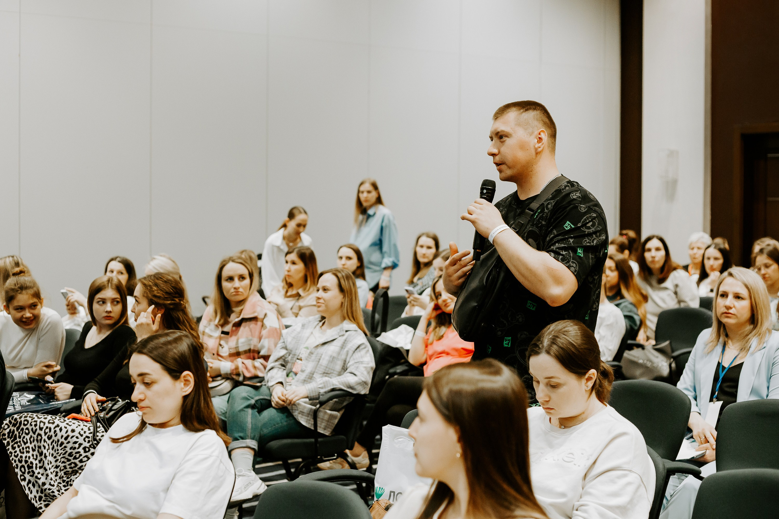 Уральский беременный форум 2024. Фотограф в Челябинске Ополихина Анна