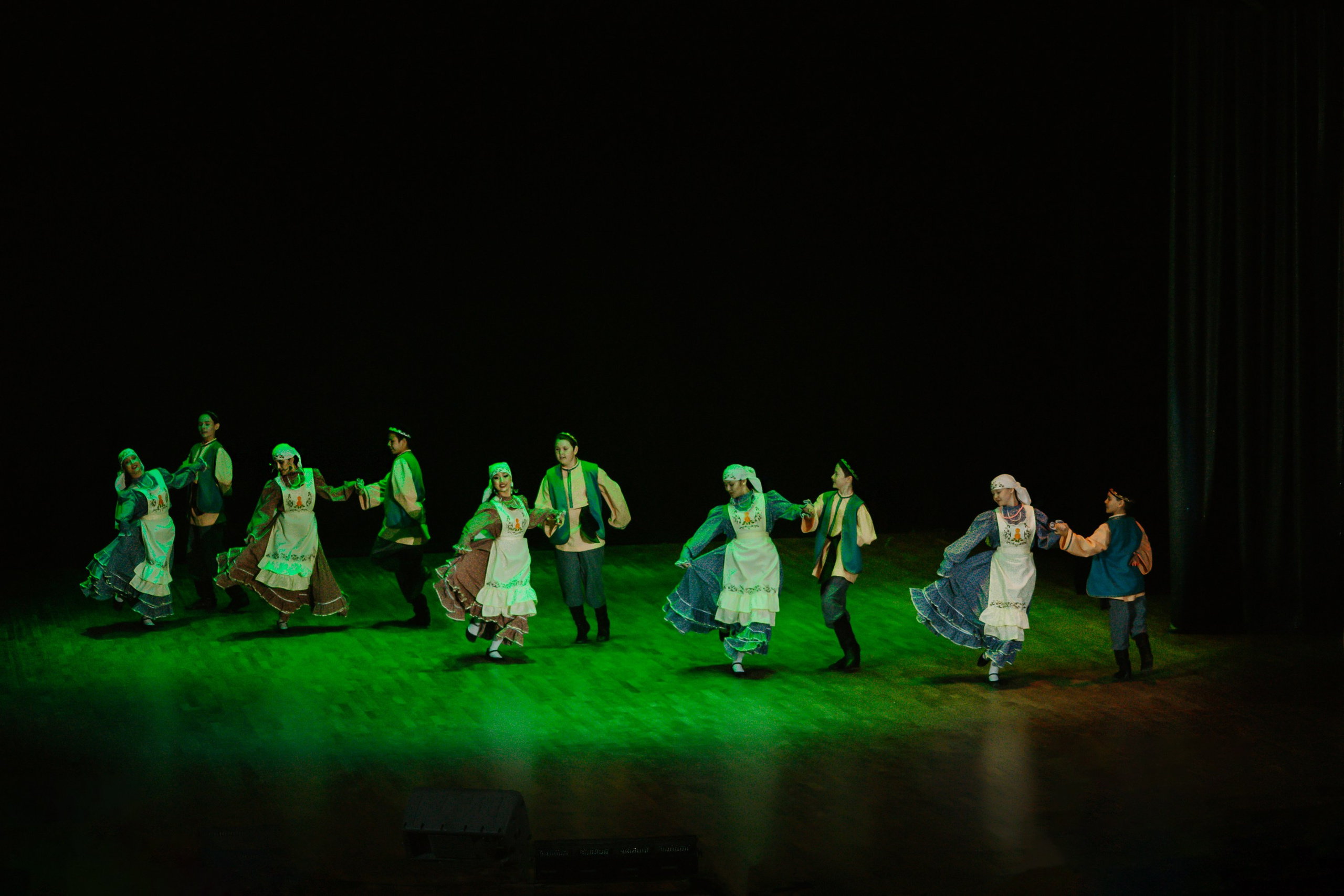 «Уральский сувенир». Концерт танцевальной студии. Фотограф в Челябинске Ополихина Анна