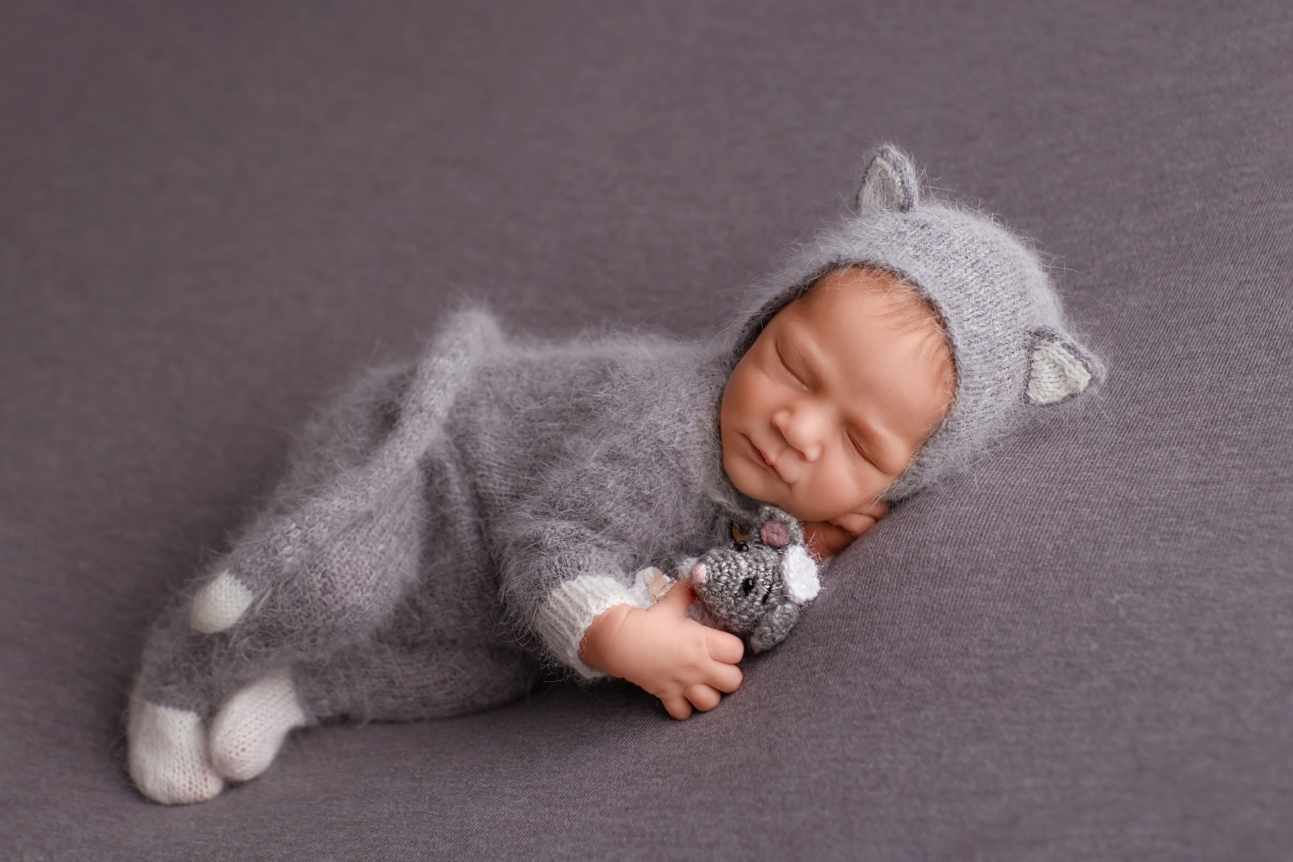 Новорождённые. Оля Март. Фотограф новорождённых город Лида. Фотограф на годик в Лиде