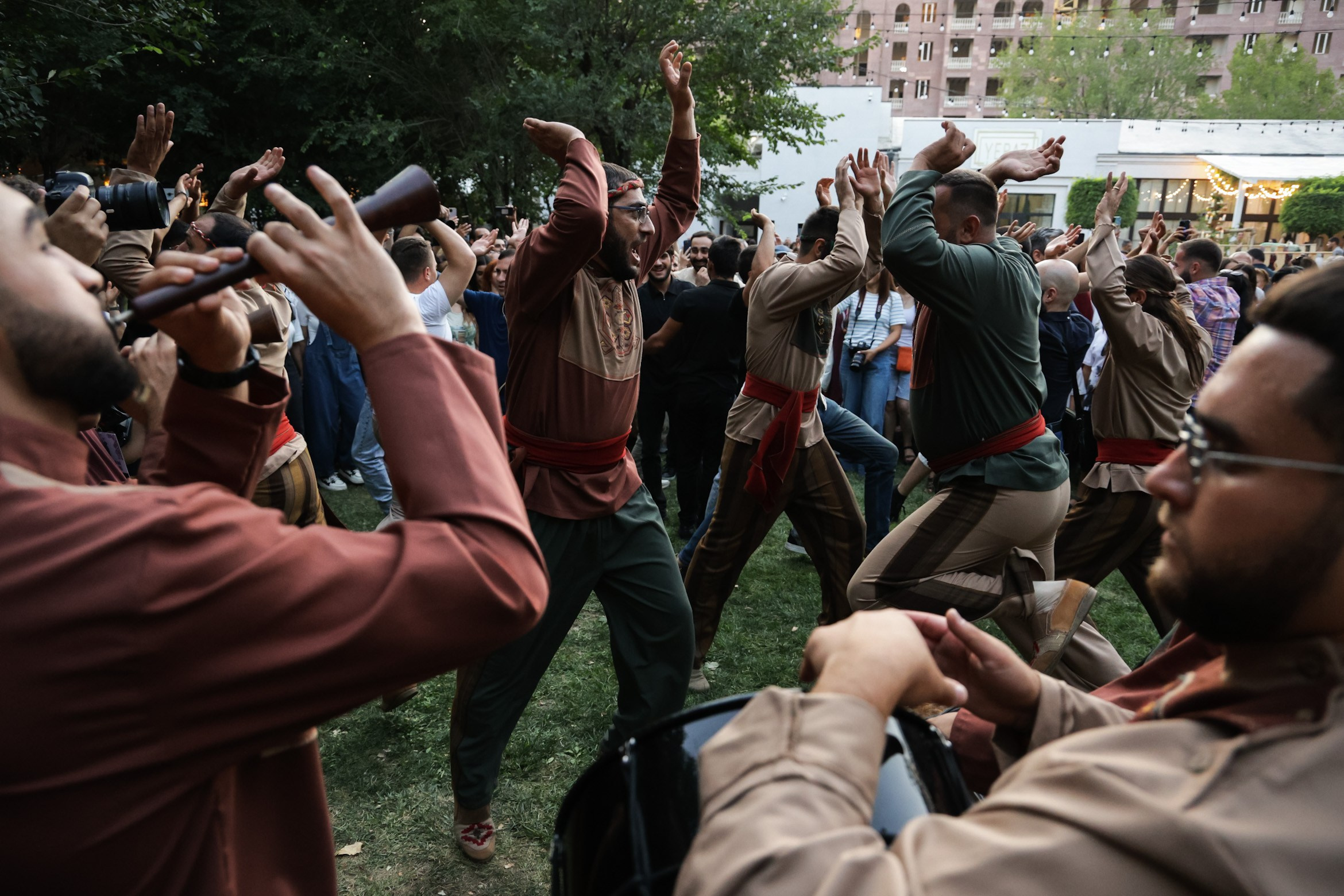 Armenian national dress and dance. Press photo