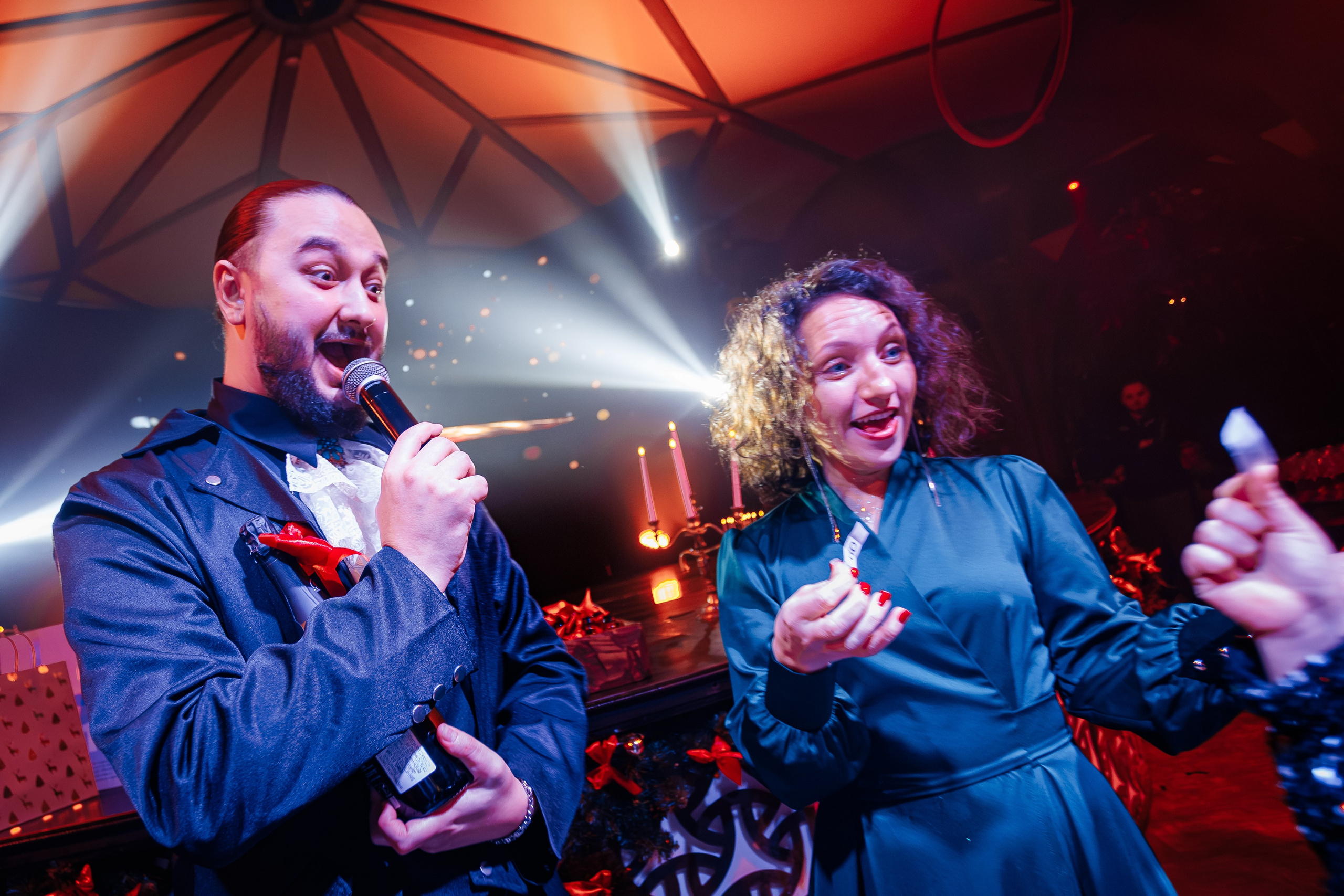 Новогодняя шоу-программа «MAGIC TIME» в PTIZZA BAR_Ялта_31.12.2025. Аминов Руслан | Фотограф