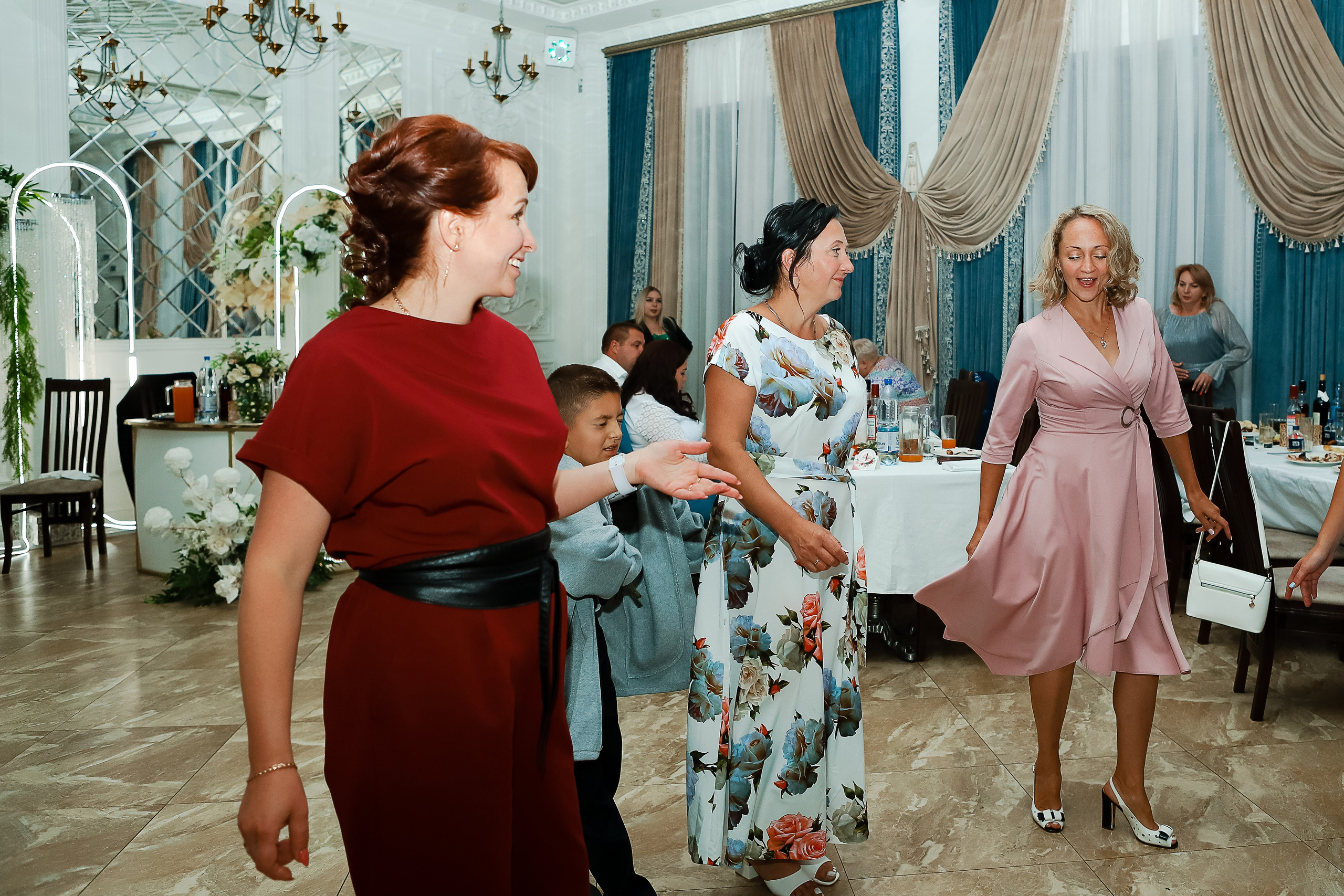 Юлия и Сергей. Свадебный фотограф Евгения Фролова г. Каменск-Шахтинский, Донецк, Ростов