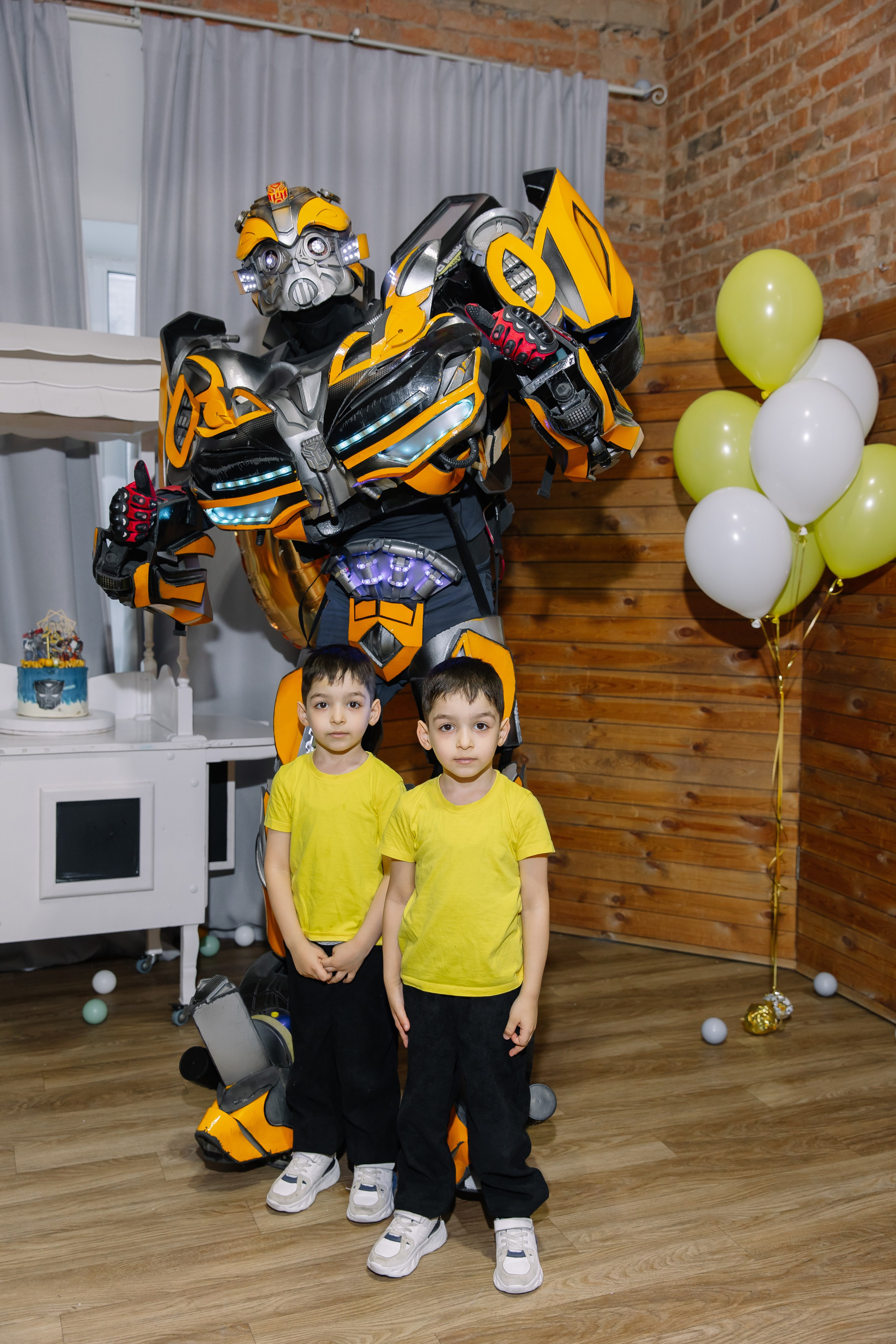 День рождения Эрика и Эмиля 6 лет. Свадебный фотограф в Новосибирске Лидия Александровна