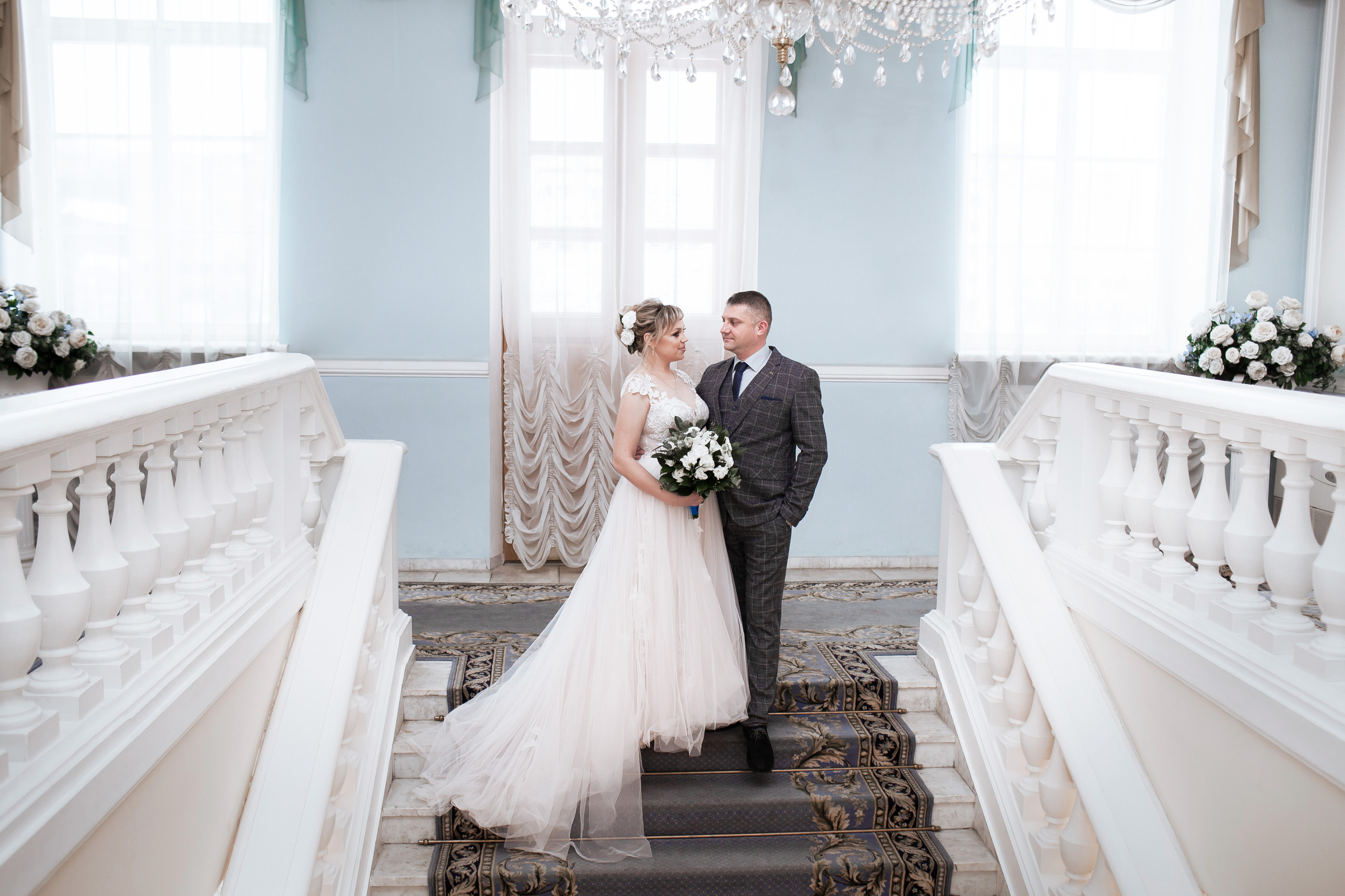 Загс Кировского района, жених и невеста, свадебное платье, костюм жениха, фотограф Елизавета Сорокина, свадебный фотограф, фотограф на свадьбу, свадебный фотограф спб, фотограф на свадьбу спб, свадебный фотограф в санкт-петербурге,свадебная фотосессия