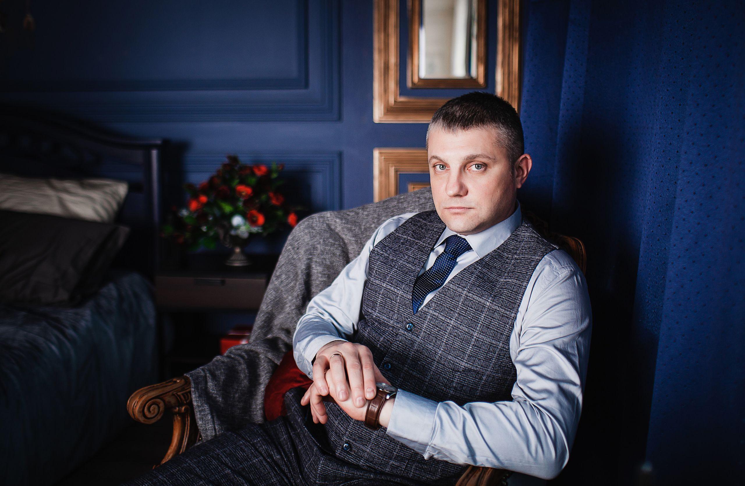  жених и невеста, костюм жениха, фотограф Елизавета Сорокина, свадебный фотограф, фотограф на свадьбу, свадебный фотограф спб, фотограф на свадьбу спб, свадебный фотограф в санкт-петербурге, регистрация брака, свадебная фотосессия, фотостудия для свадьбы, свадебная прическа спб, сборы жениха