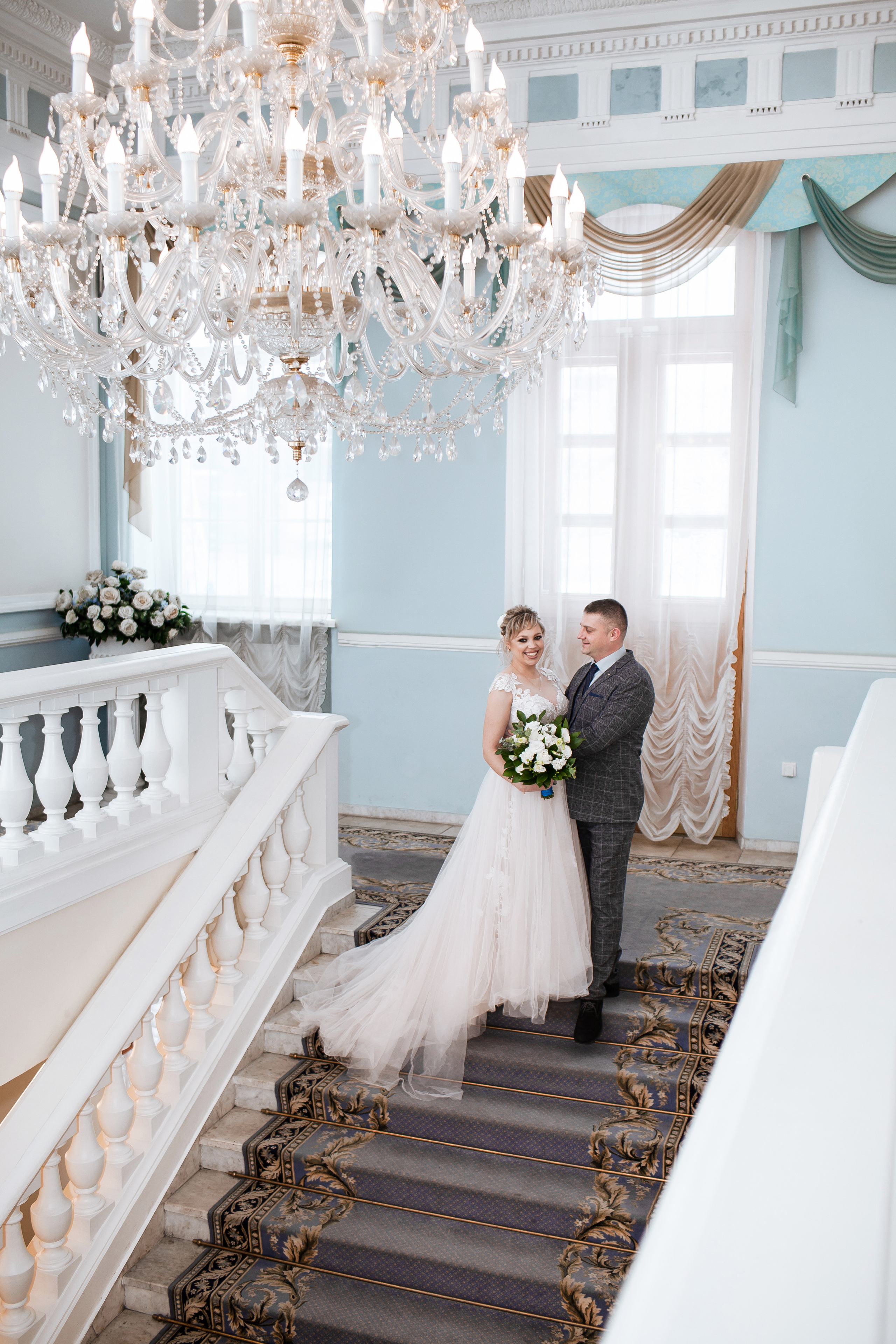 Загс Кировского района, жених и невеста, свадебное платье, костюм жениха, фотограф Елизавета Сорокина, свадебный фотограф, фотограф на свадьбу, свадебный фотограф спб, фотограф на свадьбу спб, свадебный фотограф в санкт-петербурге,свадебная фотосессия