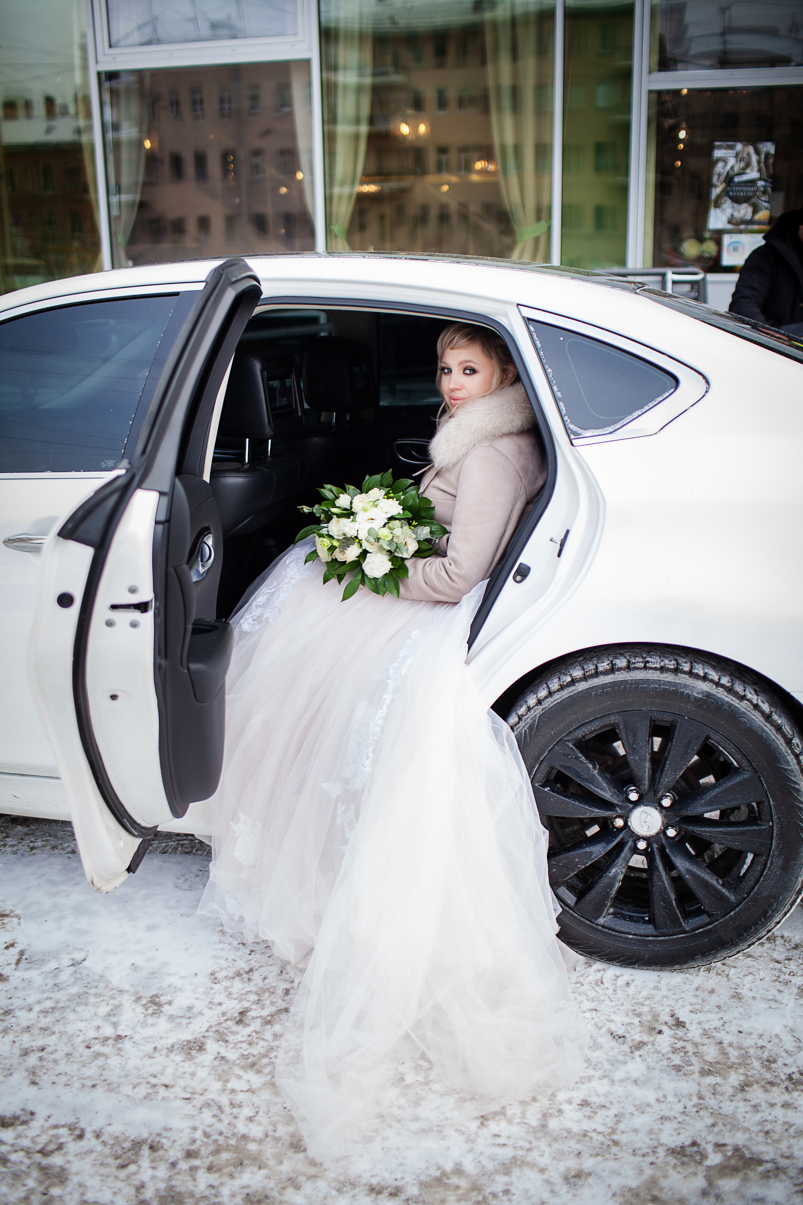 невеста, свадебное платье, фотограф Елизавета Сорокина, свадебный фотограф, фотограф на свадьбу, свадебный фотограф спб, фотограф на свадьбу спб, свадебный фотограф в санкт-петербурге, регистрация брака,свадебная фотосессия, фотостудия для свадьбы, образ невесты, свадебная прическа спб, свадебный макияж спб, сборы невесты, фотосессия сборов невесты, свадебный автомобиль, автомобиль на свадьбу, лимузин