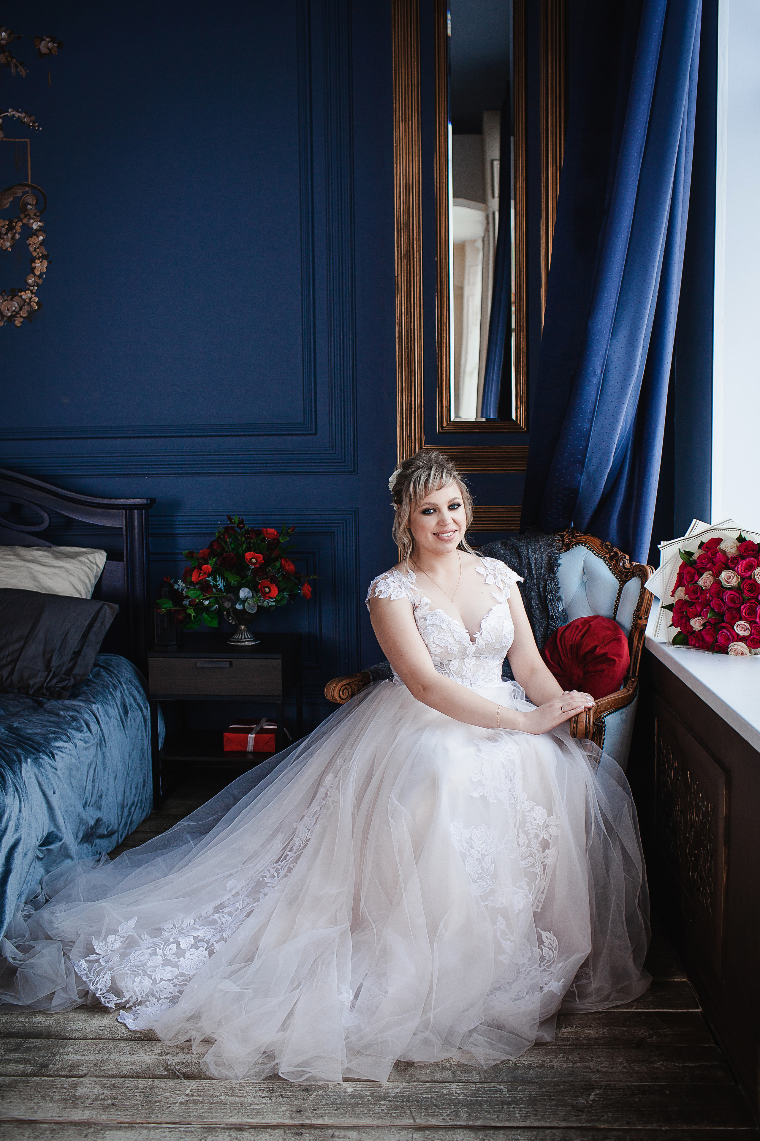 невеста, жених и невеста, костюм жениха, свадебное платье, фотограф Елизавета Сорокина, свадебный фотограф, фотограф на свадьбу, свадебный фотограф спб, фотограф на свадьбу спб, свадебный фотограф в санкт-петербурге, регистрация брака,свадебная фотосессия, фотостудия для свадьбы, образ невесты, свадебная прическа спб, свадебный макияж спб