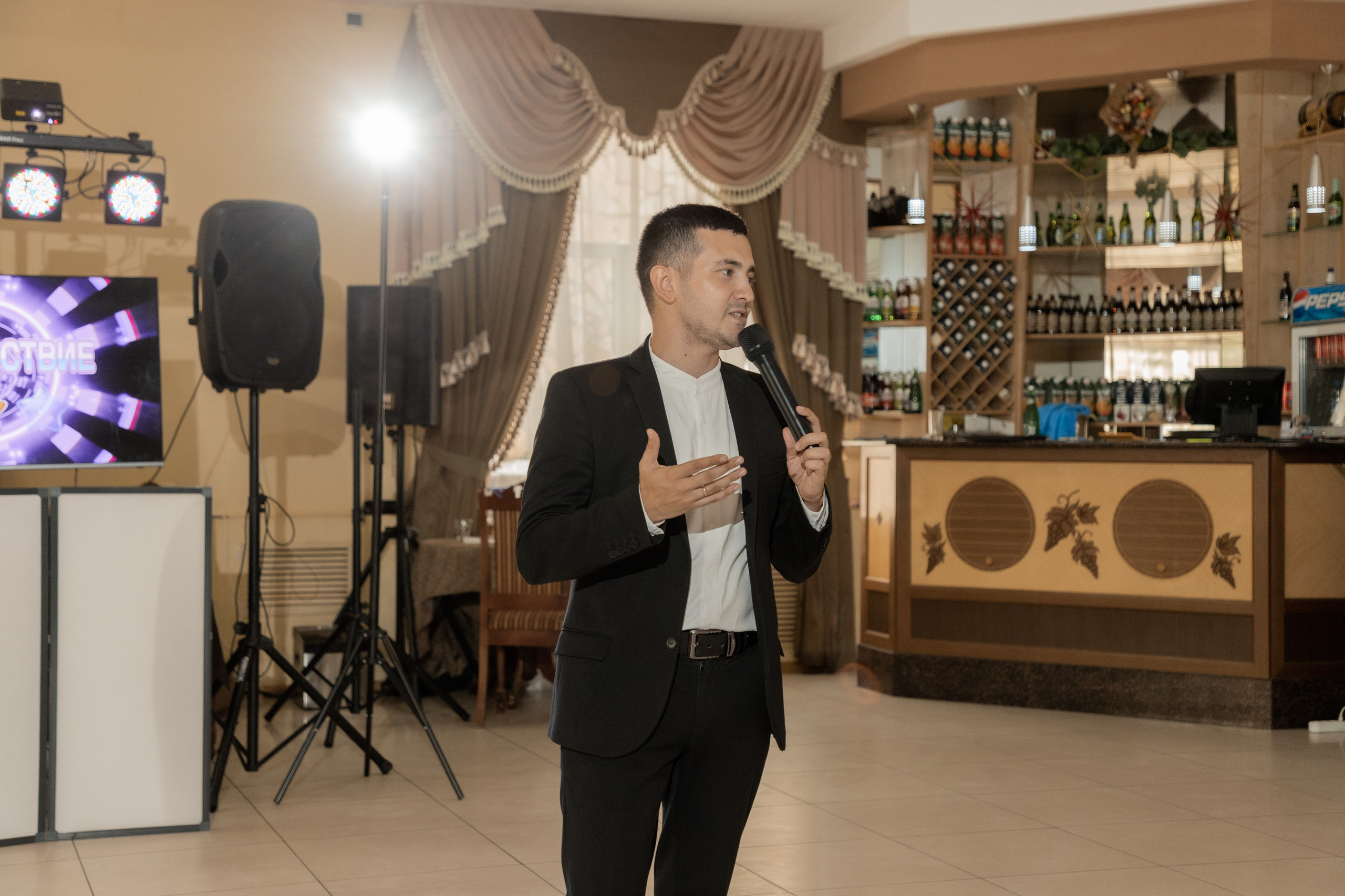 Роман и Александра (банкет). Свадебный фотограф Ангелина Сунгатулина | Саратов | Балаково | Вольск