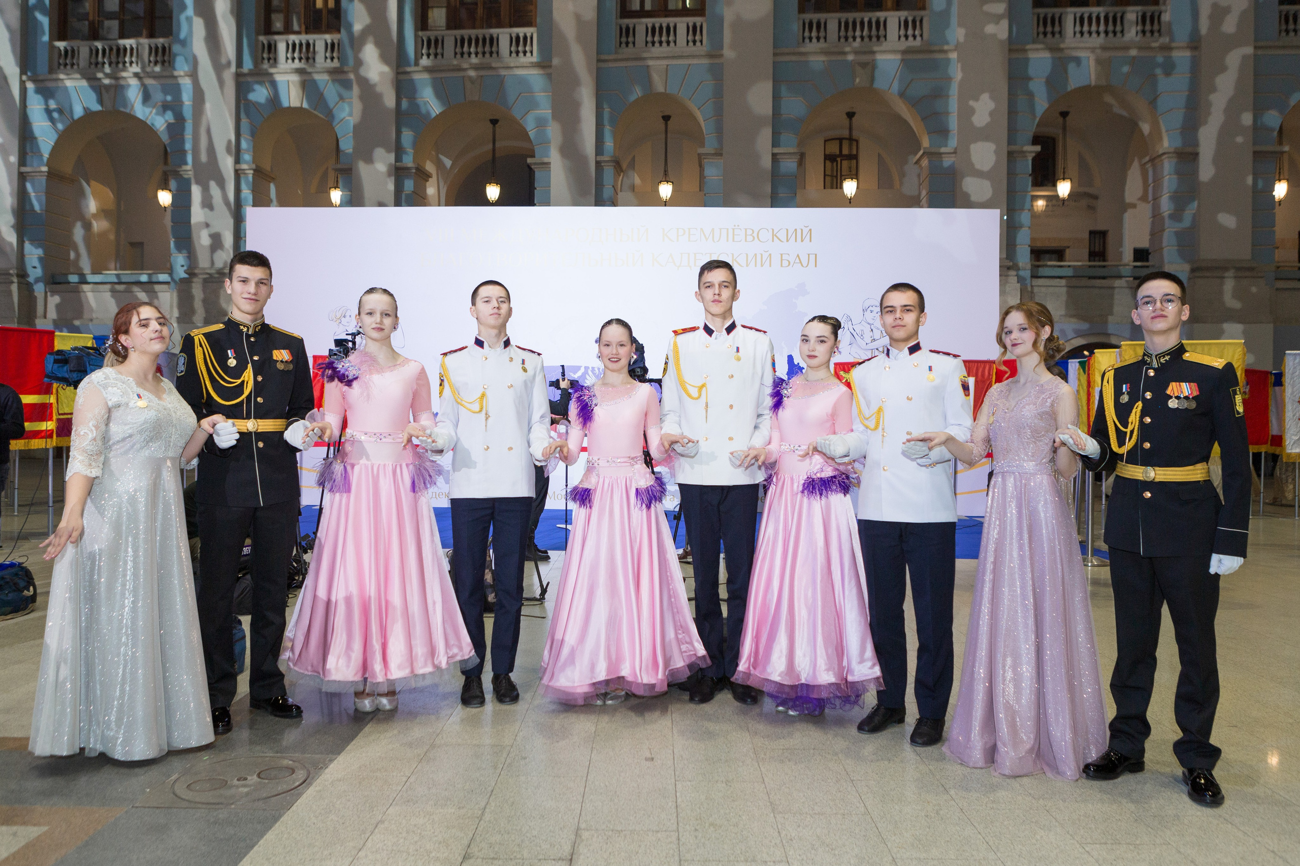 VIII «Международный Кремлёвский Благотворительный Кадетский Бал». Рекламный, предметный, репортажный, семейный фотограф и художник в Москве