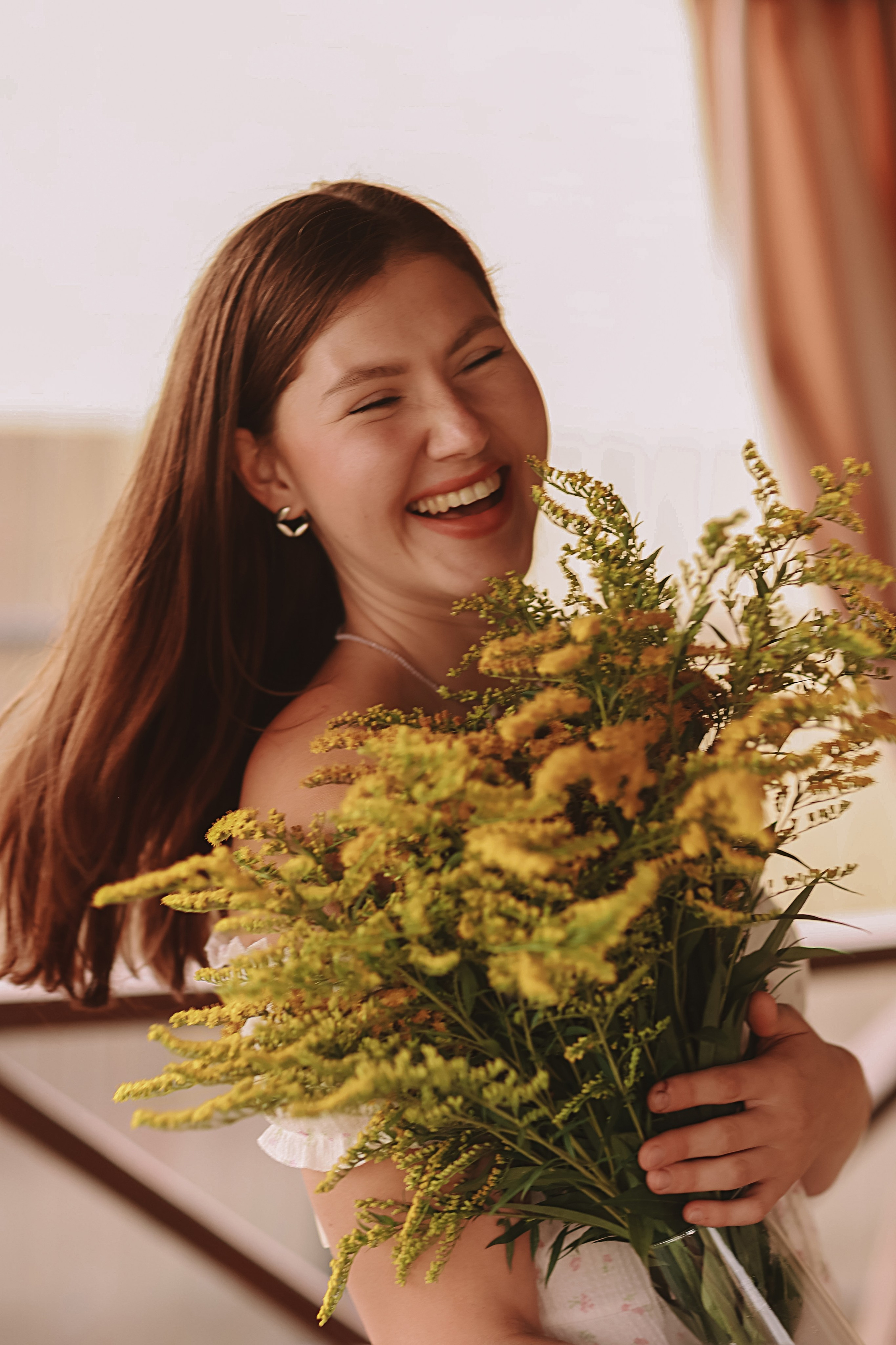 У дома. Семейный фотограф Тюмень, фотограф на роды Салмина Мария