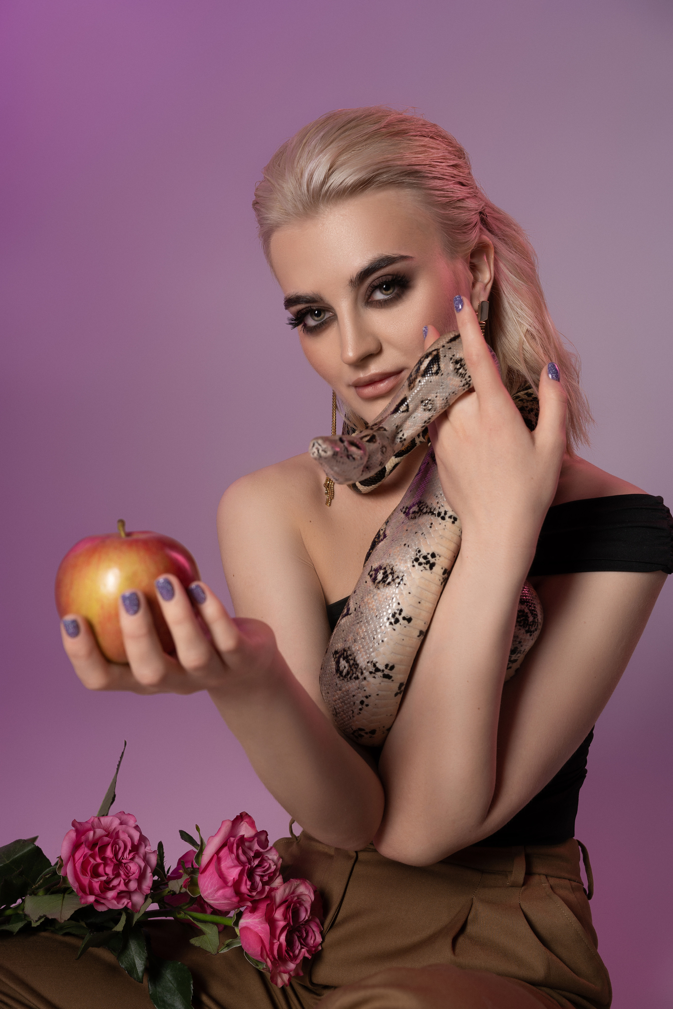 Анна. фотодень со змеёй. Фотограф в Хабаровске Екатерина Масальская