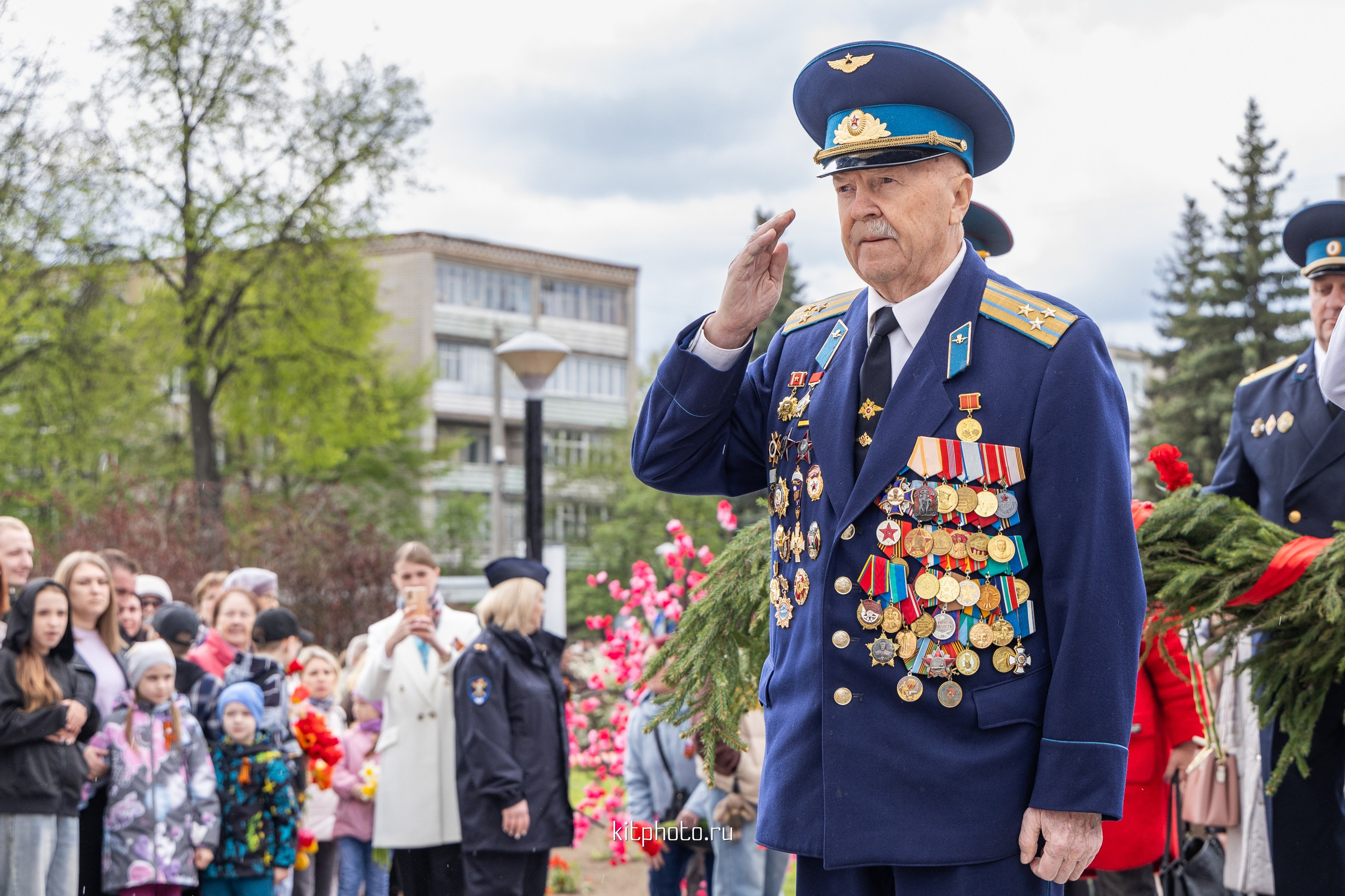 Фотосъёмка Дня Победы 2025 в Городце | Репортаж от KitPhoto. Фотограф Нижний Новгород Мария Китаева