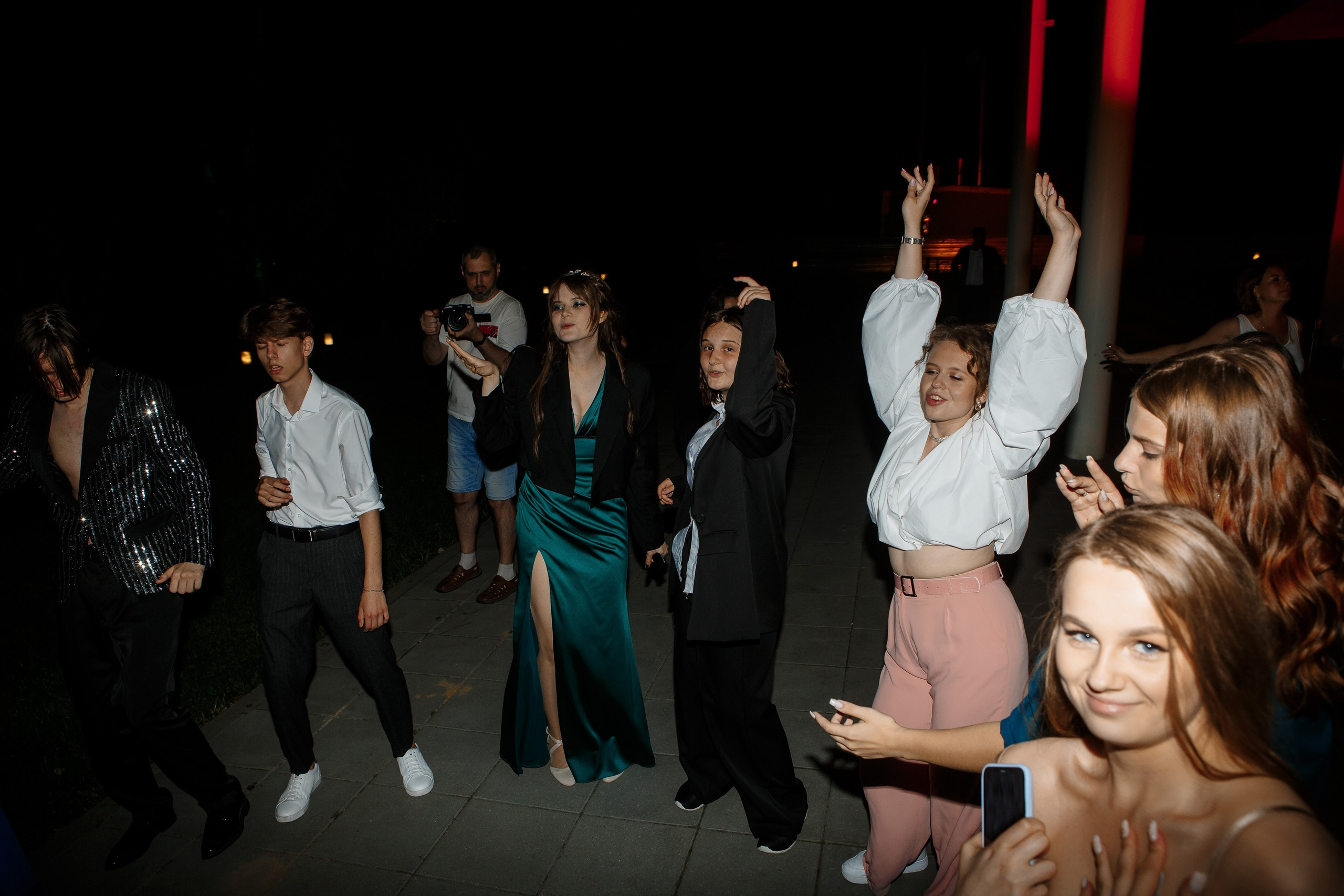 Выпускной Гимназия 12 2024 OpenHouse. Свадебный и портретный Фотограф в Липецке Дмитрий Котюков