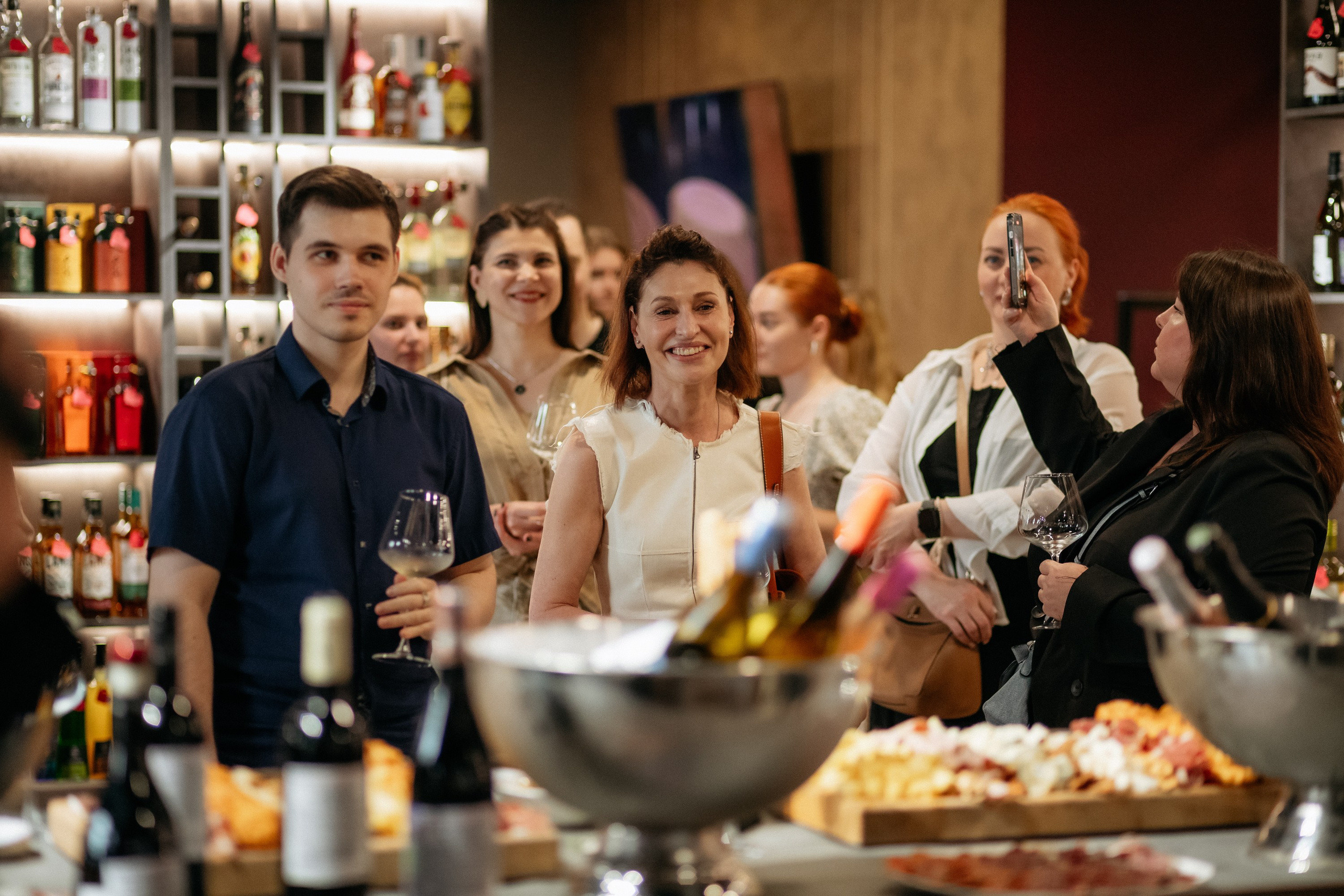 BY SIMPLE ВИНОТЕКА — ОТКРЫТИЕ. СВОИ. ФОТООТЧЕТЫ-СОБЫТИЯ-МЕСТА