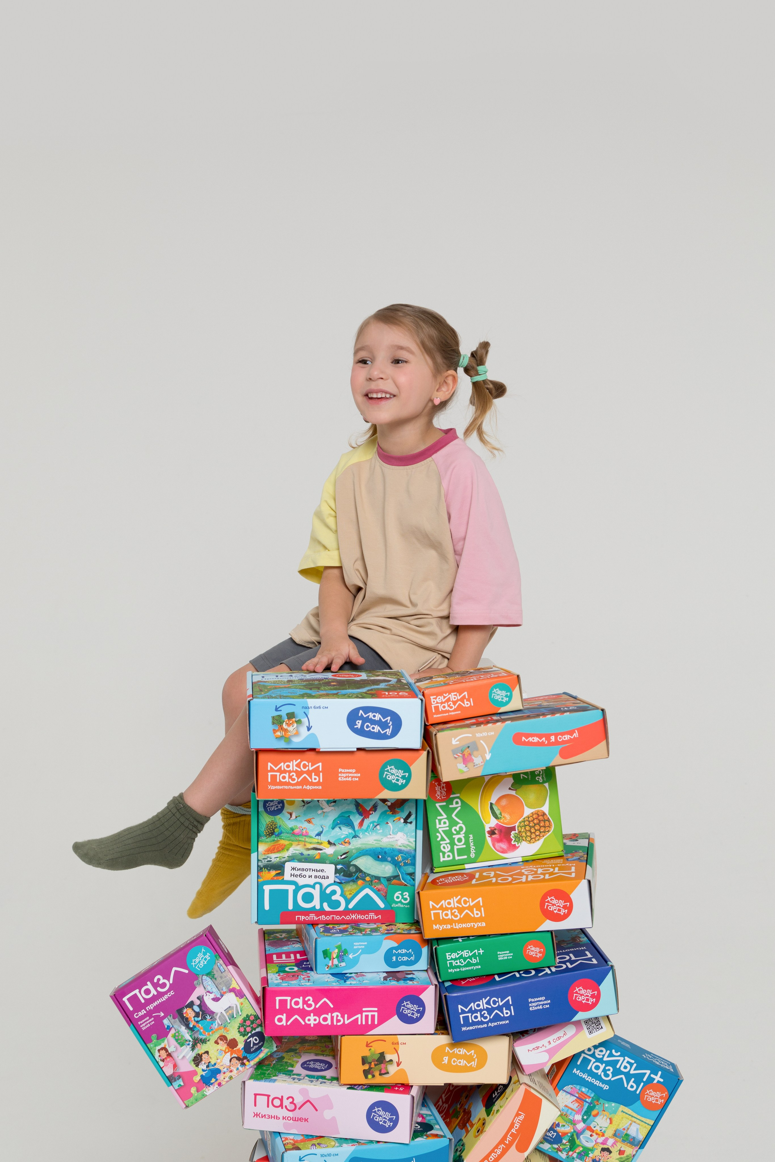 Имиджевая и каталожная съёмка для бренда детских пазлов. Детский и контент фотограф Надя Волкова Санкт-Петербург