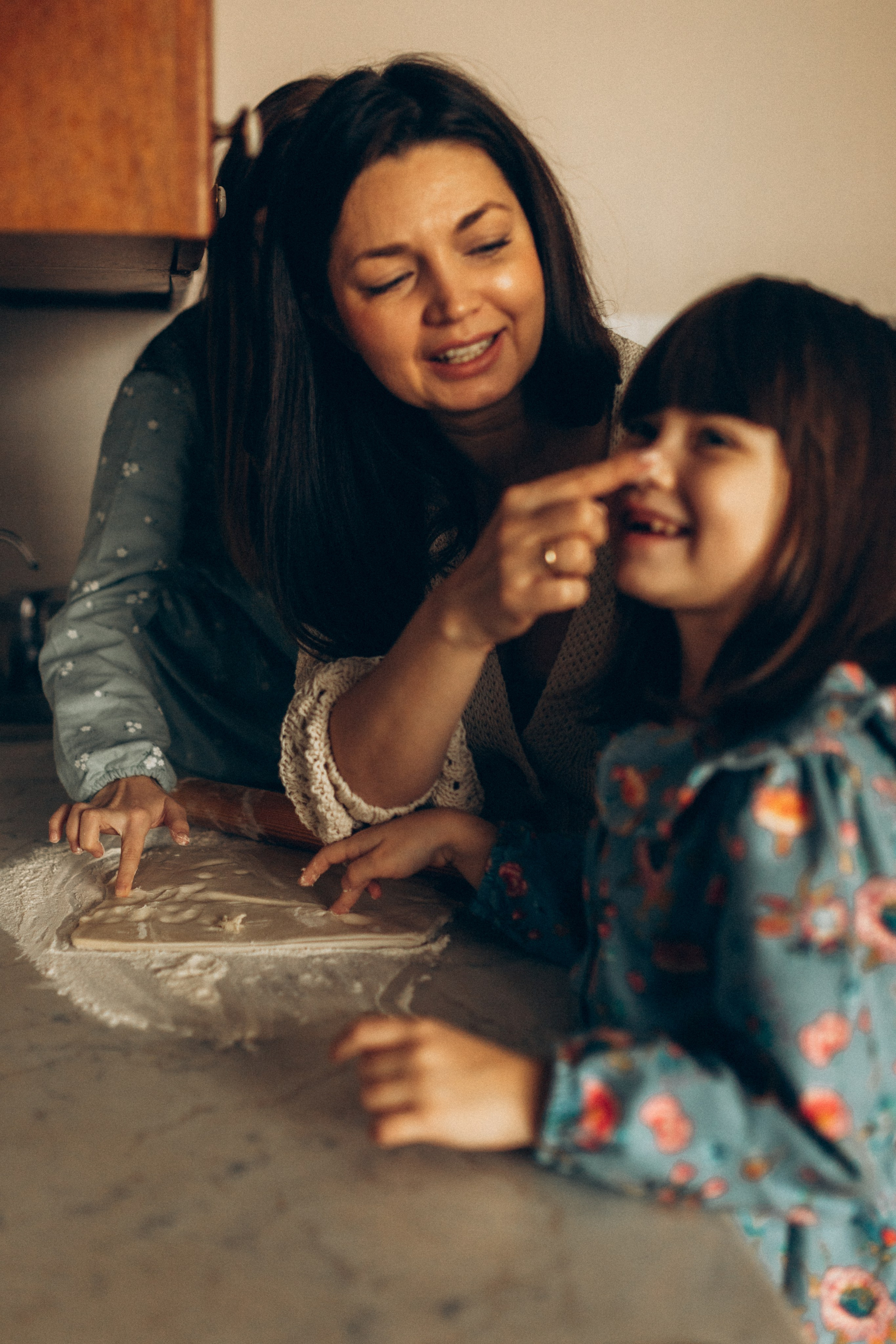 Наталья с Алиной и Ярославой. Семейный фотограф lifestyle в Новосибирске Елена Шпилевая