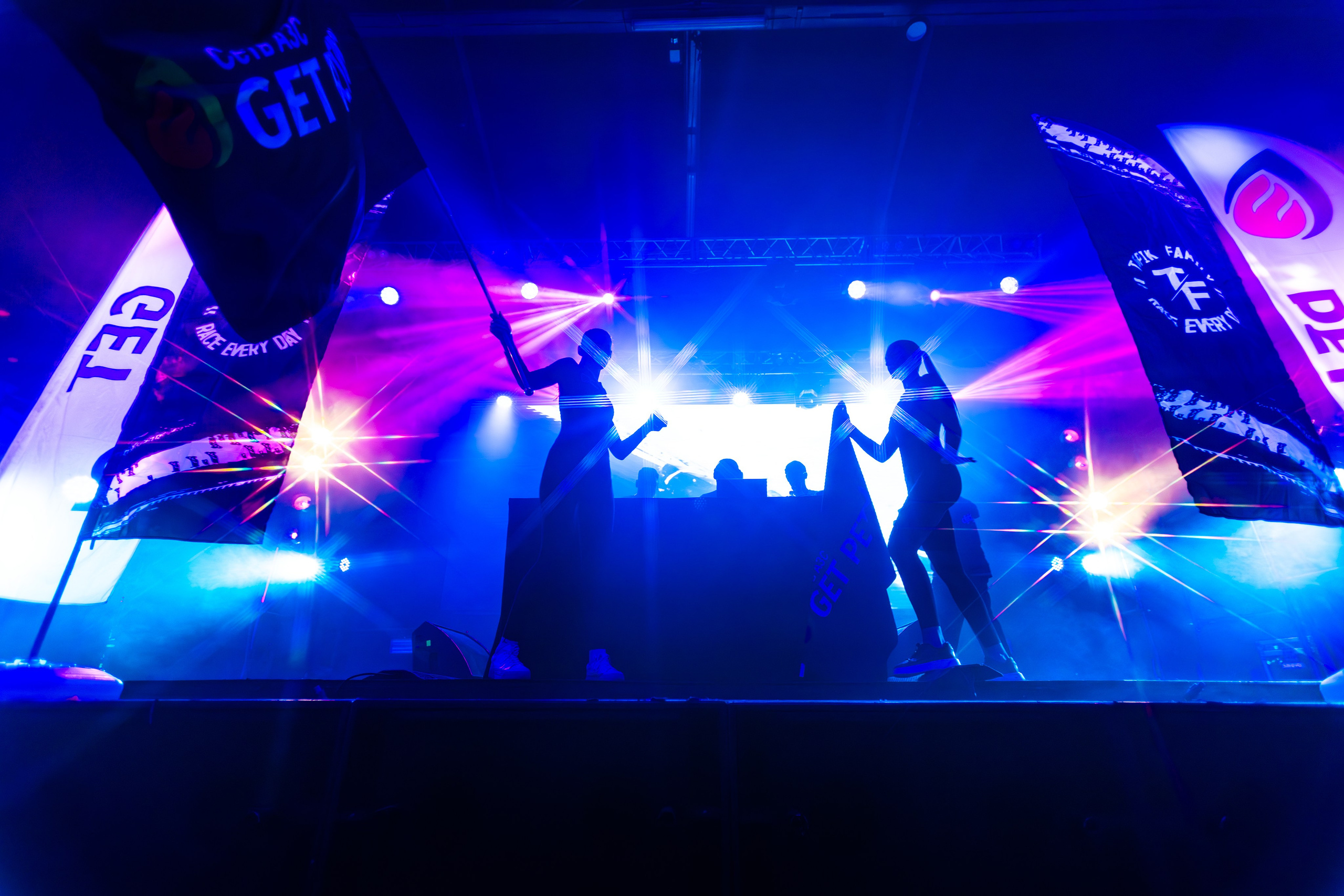 Tupik Family. Репортажный фотограф Екатеринбург | Яркий, качественный репортаж | Концерты, клубы, репортаж, праздники, корпоративы