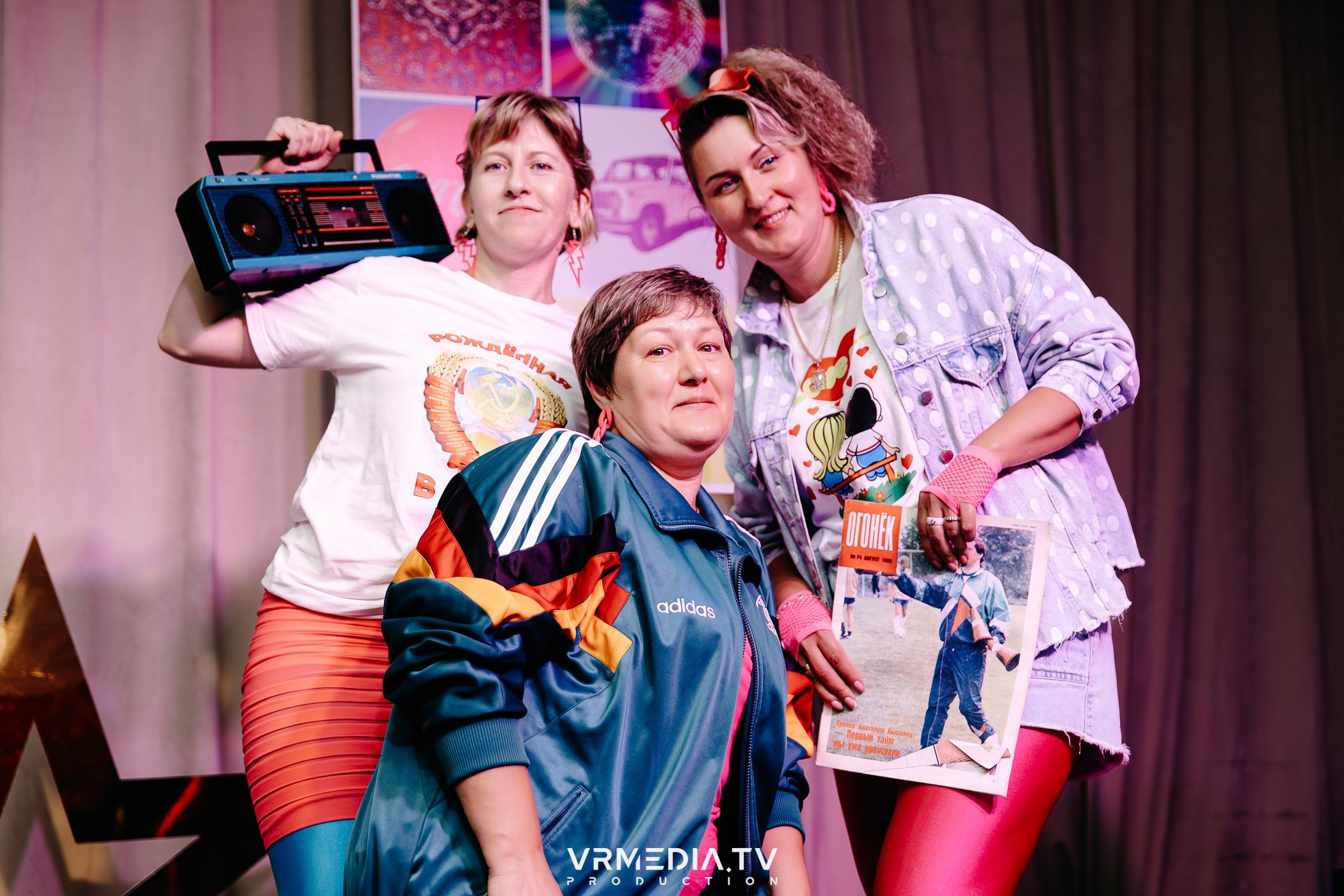 «Назад в 90-е!» в ресторане «Империя»