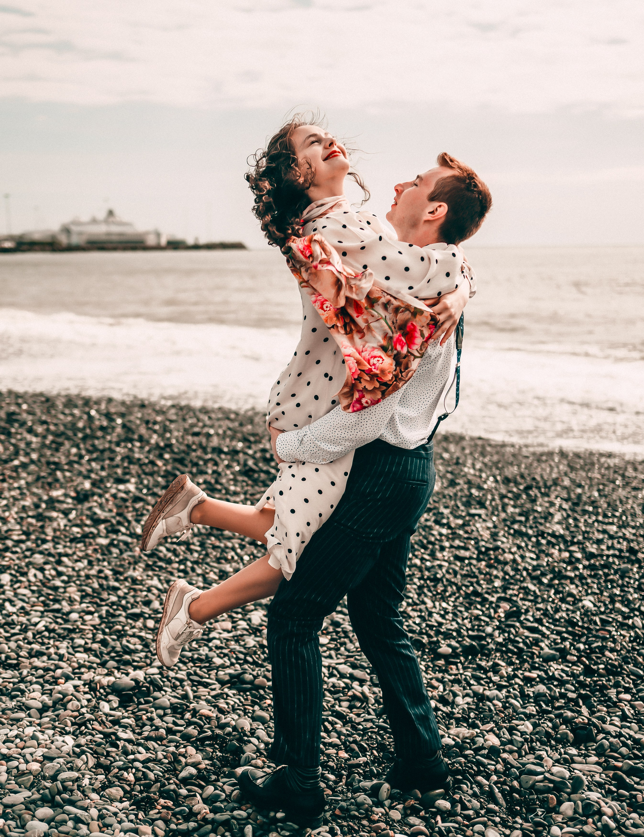 Сливовый сад, морпорт, пляж Ривьера. Свадебный и семейный фотограф София Невская