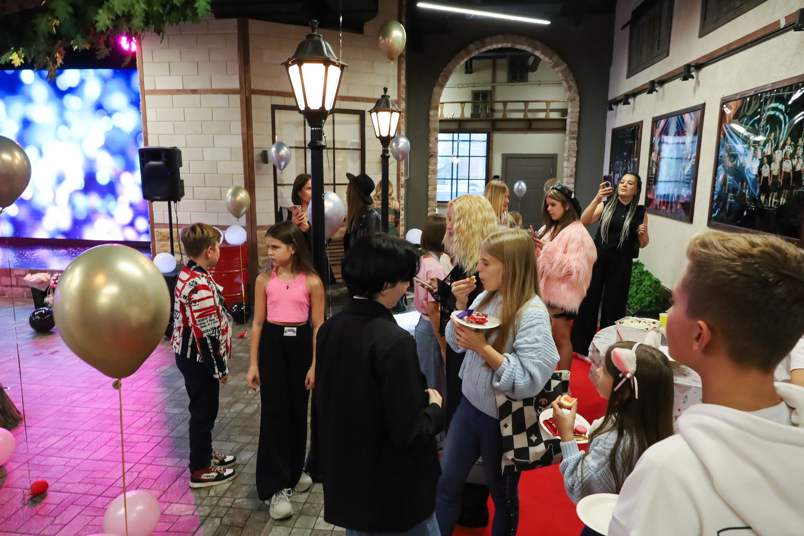 ДЕНЬ РОЖДЕНИЯ ЕВЫ В КРБ. Фотограф мероприятий Ирина Каширина