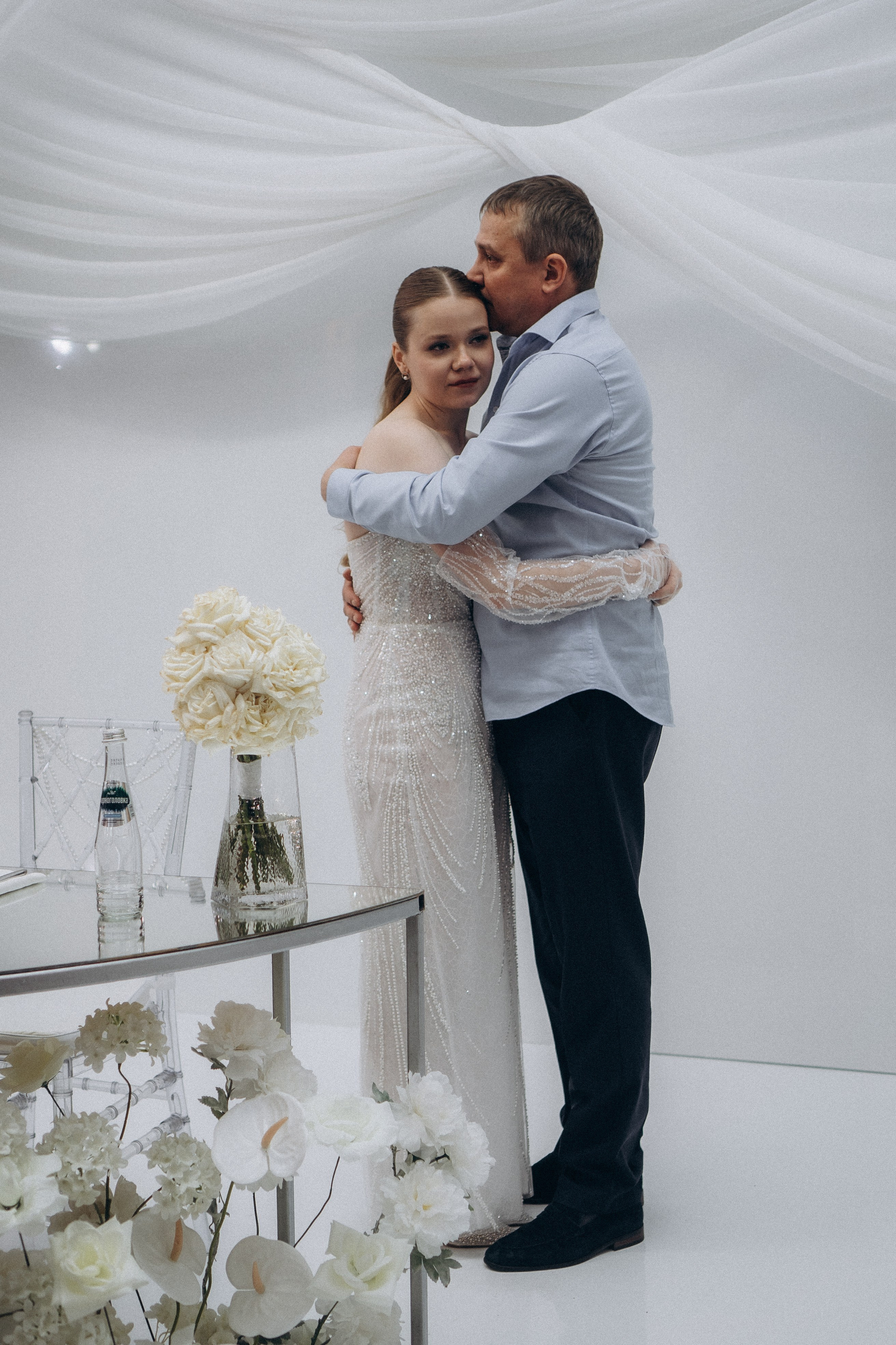 ТАНЕЦ С ПАПОЙ СВАДЕБНМ БАНКЕТЕ (СНЯТО В СИБИРЕ В НИЖНЕВАРТОВСКЕ). Профессиональный фотограф, Санкт-Петербург — Виктория Богомолова