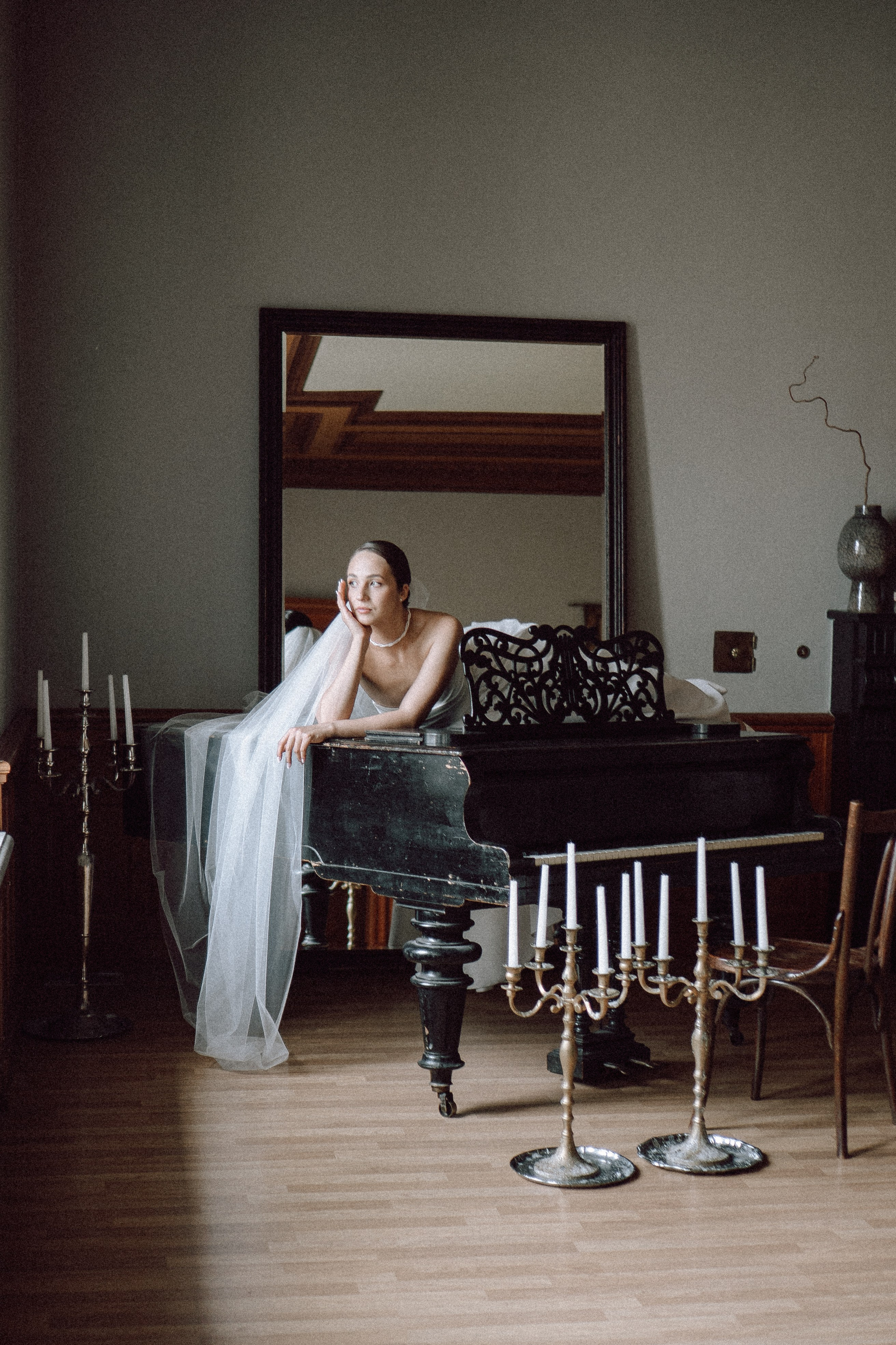 СВАДЕБНАЯ ПРОГУЛКА В САНТК-ПЕТЕРБУРГЕ (ИСАКИЕВСКИЙ СОБОР, ЗИМНЯЯ КАНАВКА, ЭРМИТАЖ И БОЛЬШАЯ МОРСКАЯ УЛИЦА). Профессиональный фотограф, Санкт-Петербург — Виктория Богомолова