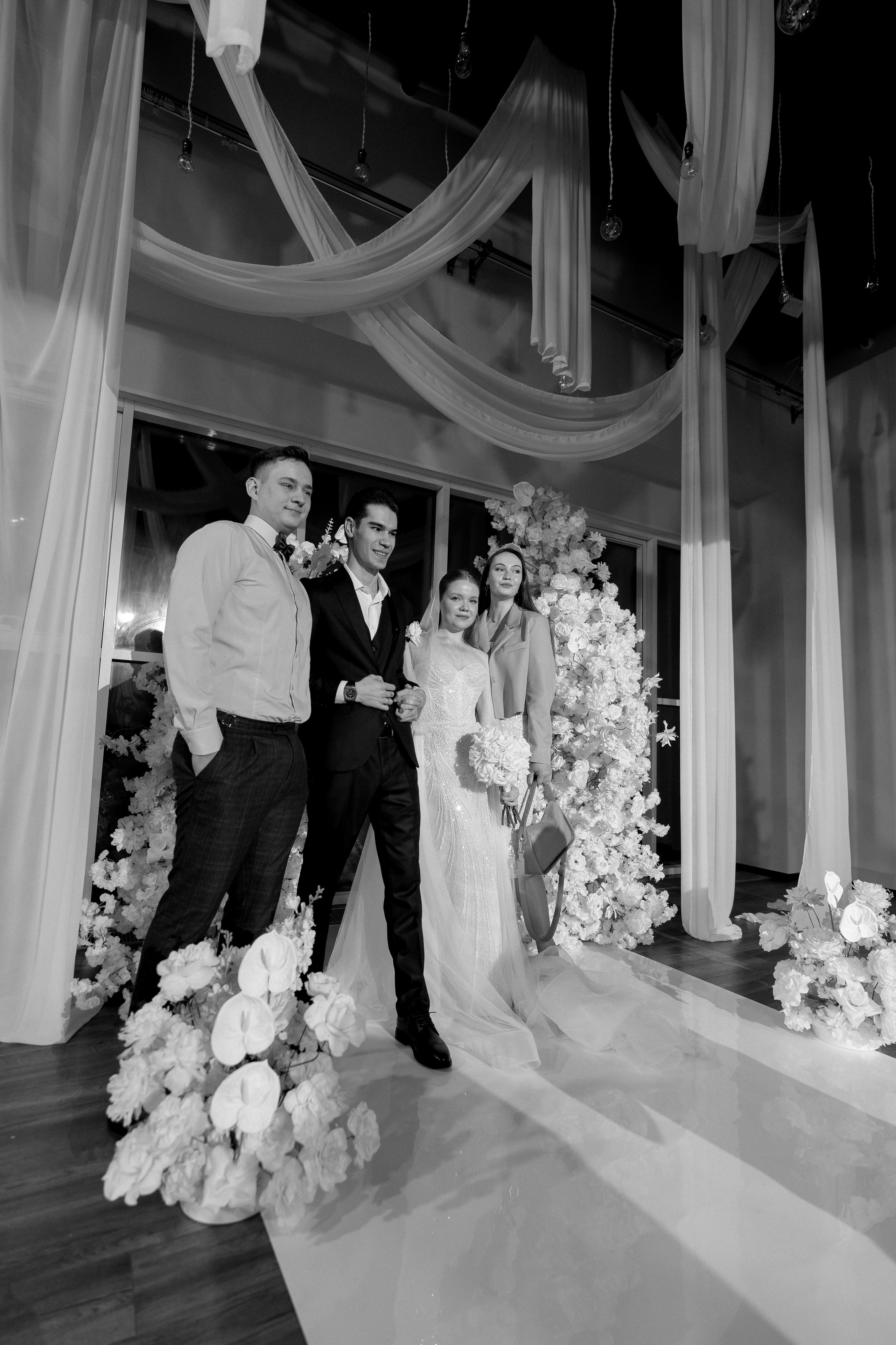 СВАДЕБНАЯ СЬЕМКА СБОРОВ В ОТЕЛЕ И ВЫЕЗД НА ЦЕРЕМОНИЮ (СНЯТО В СИБИРЕ В НИЖНЕВАРТОВСКЕ). Профессиональный фотограф, Санкт-Петербург — Виктория Богомолова