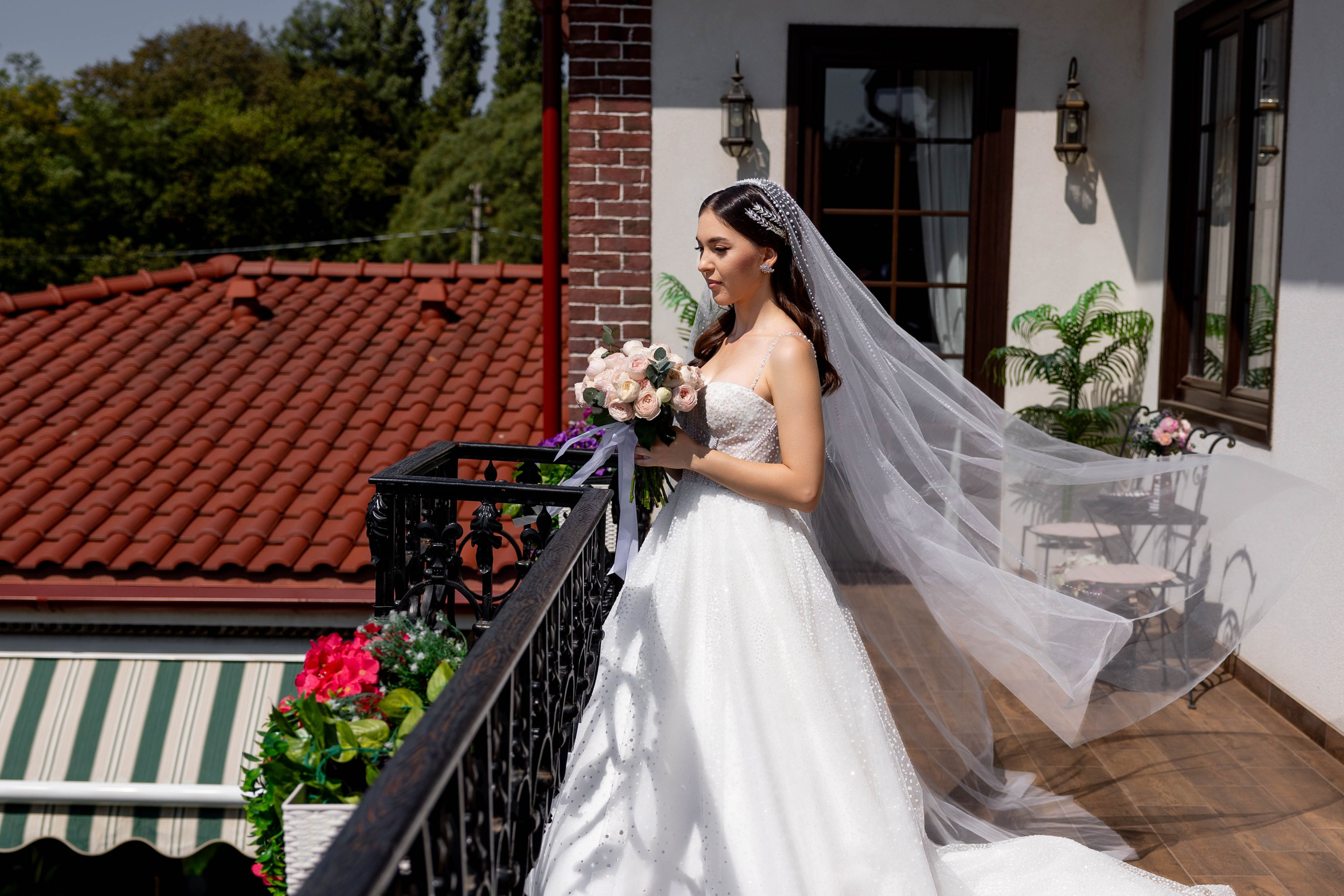 Милана и. Видеосьемка, фотосьемка свадеб, юбилеев, утренников в Краснодарском кр