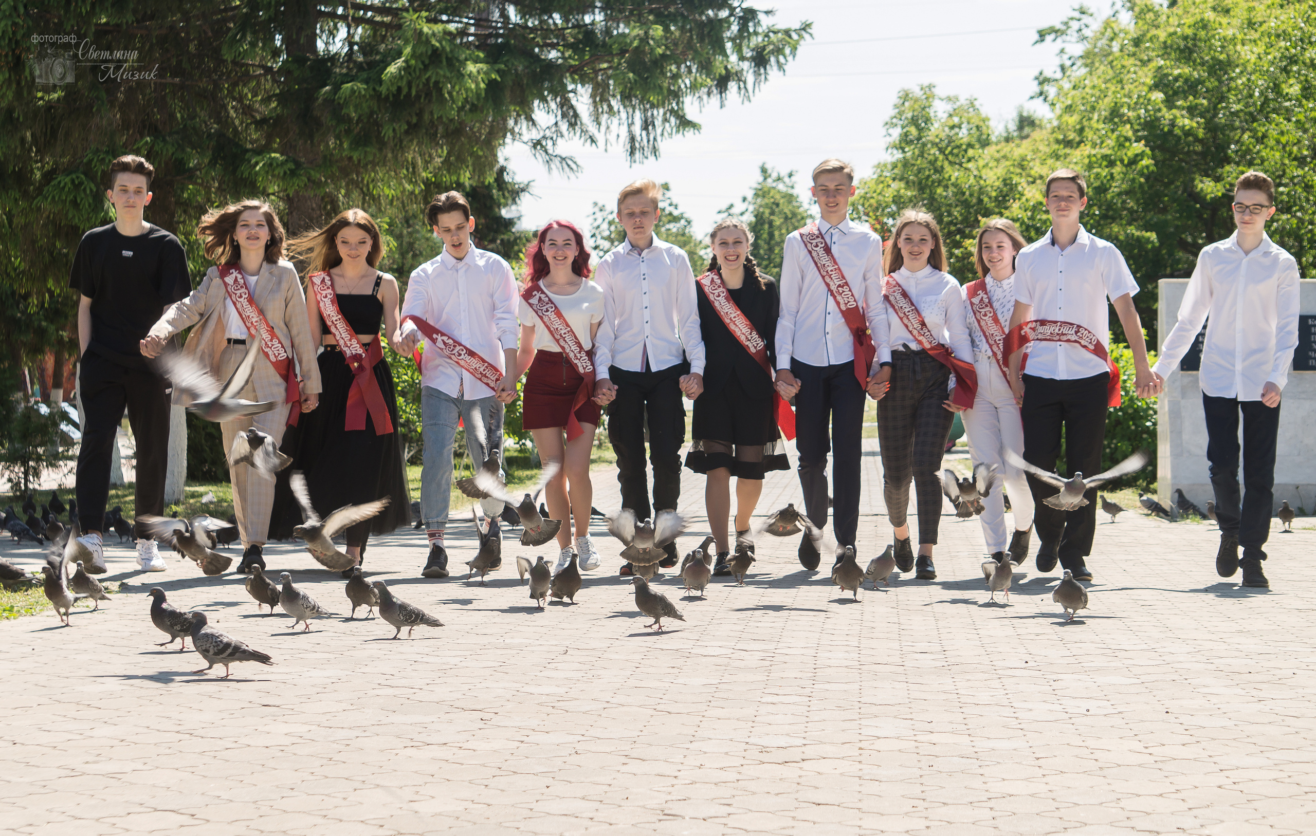 Фотосъемка в детском саду фотосъемка в школе Дипломы Выпускник Фотопла. Фотосъемка в детском саду и школе. Фотоальбомы и фотокниги ВЫПУСКНИК