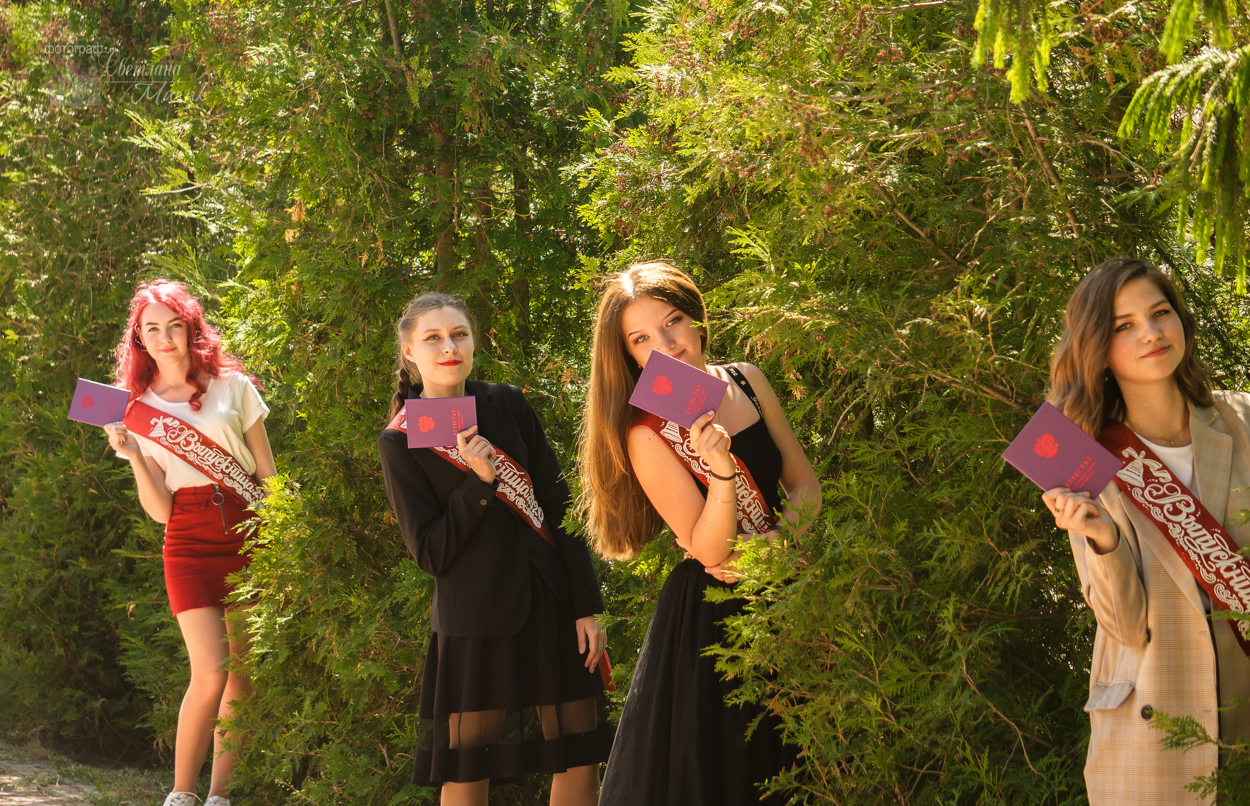 Фотосъемка в детском саду фотосъемка в школе Дипломы Выпускник Фотопла. Фотосъемка в детском саду и школе. Фотоальбомы и фотокниги ВЫПУСКНИК