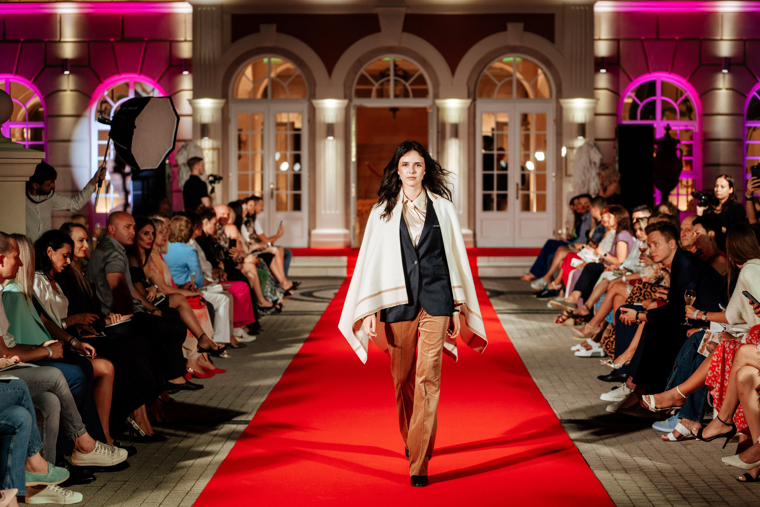 «Кашемир и Шелк» Chateau de Talu. Свадебный и репортажный, фуд фотограф в Новороссийске Евгений Александриди